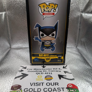 Funko Pop! DC 300 BATMITE 4
