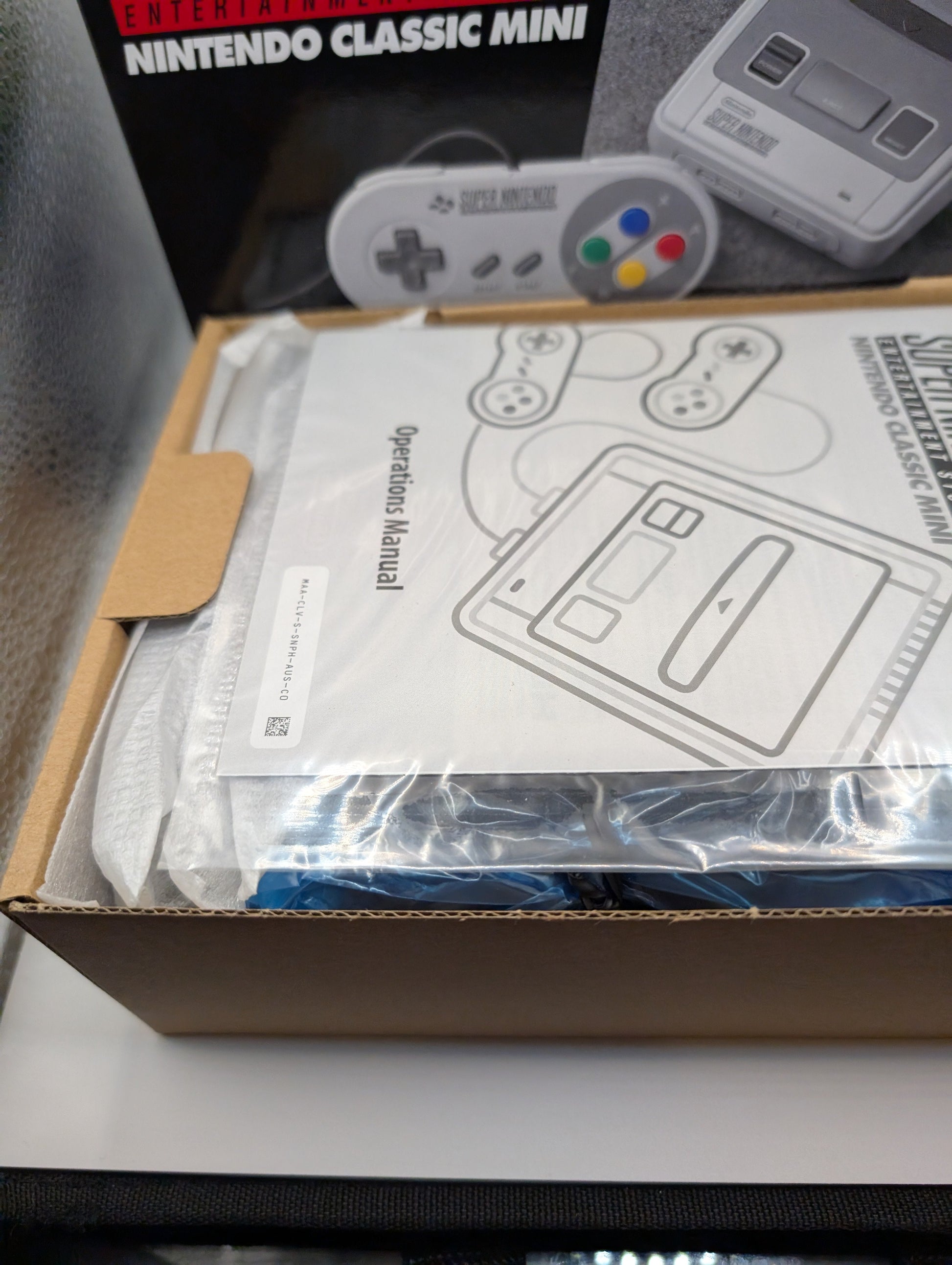 Nintendo Classic Mini: Super Nintendo Entertainment System- Grey - Pal FRENLY BRICKS - Open 7 Days