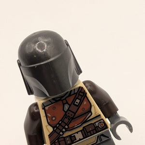 NEW - Lego Minifigure sw1057 The Mandalorian no cape MISPRINT HELMET FRENLY BRICKS - Open 7 Days