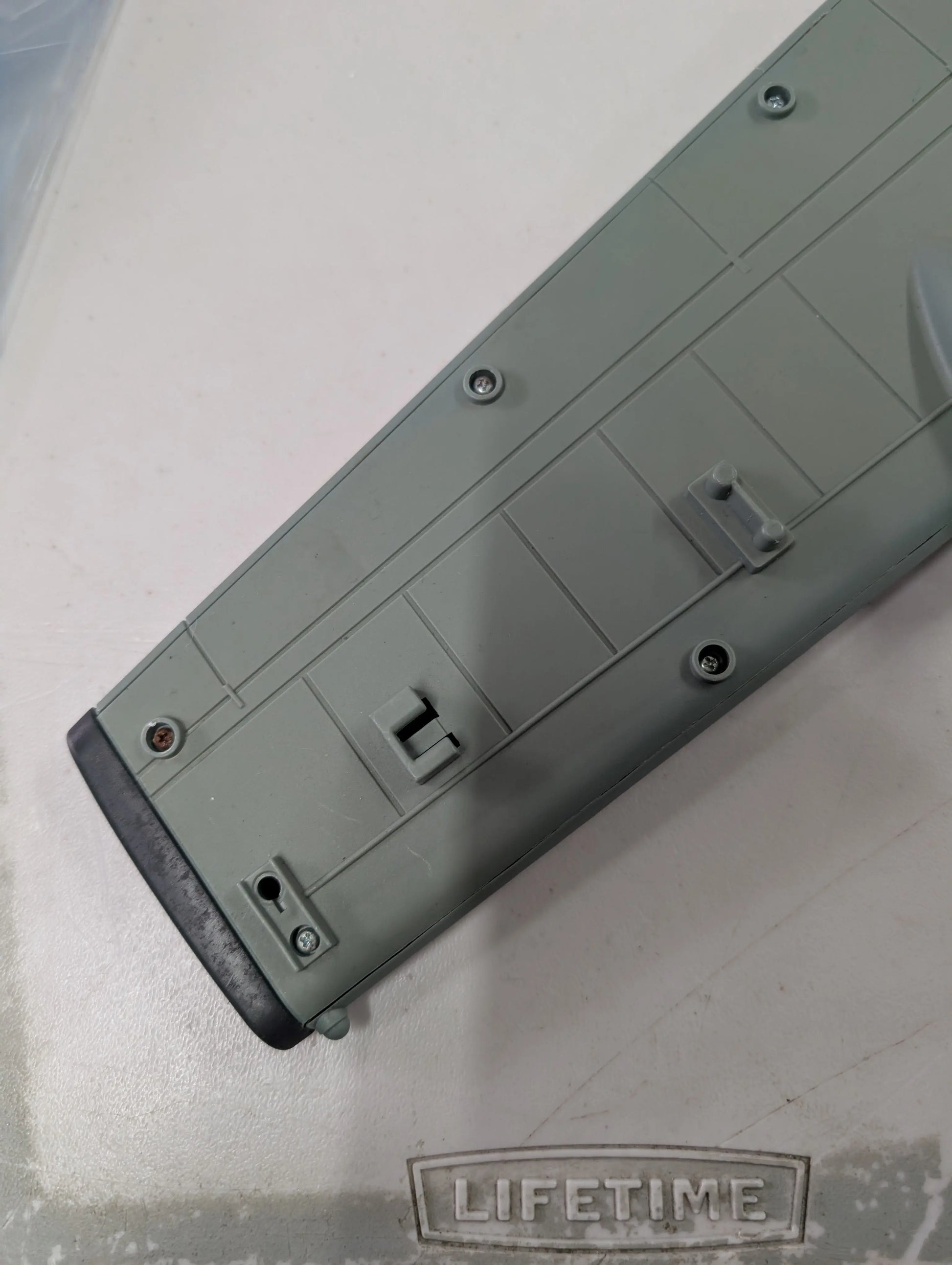 Wing from plane see pics FRENLY BRICKS - Open 7 Days