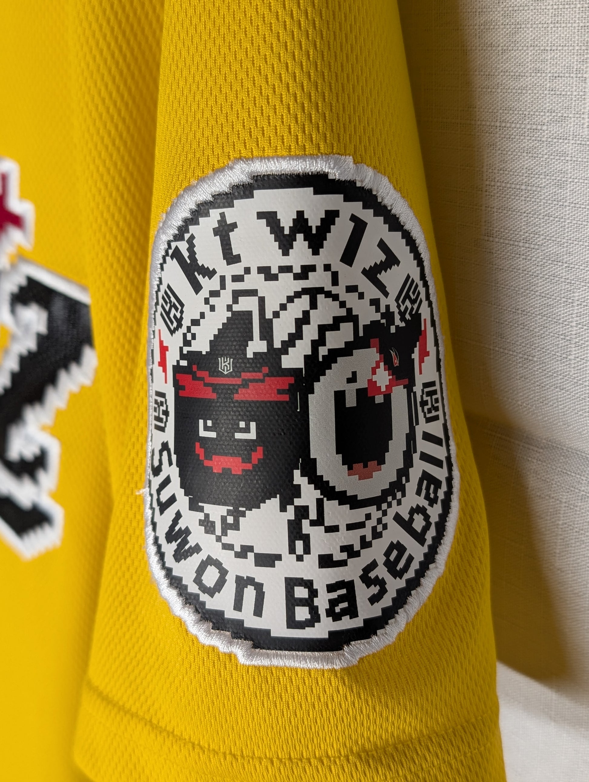 Korean Baseball KT Wiz Bright Yellow 2025 Pixel Uniform XXL Blank Jersey
