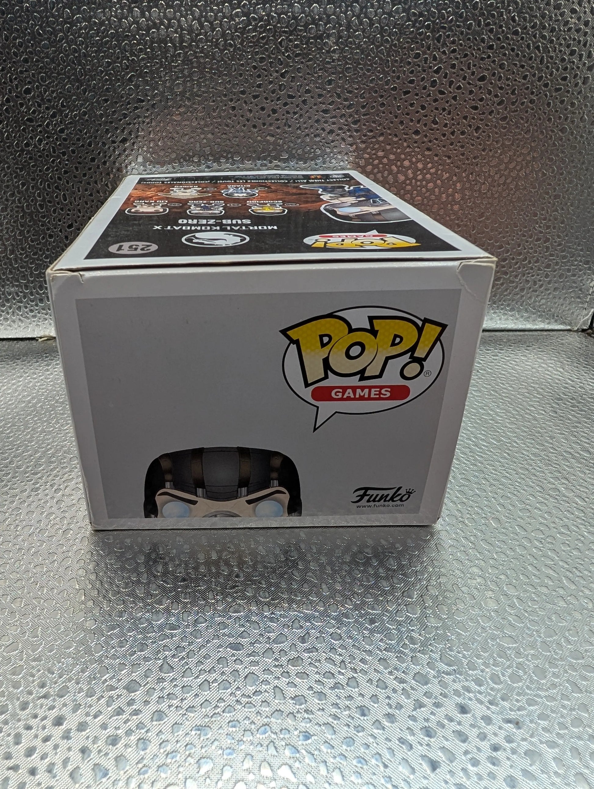 FUNKO Pop Vinyl Sub-Zero #251 FRENLY BRICKS - Open 7 Days