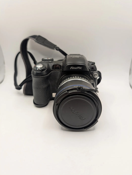 Fujifilm FinePix S5000 Digital Camera Black  Untested No Battery FRENLY BRICKS - Open 7 Days