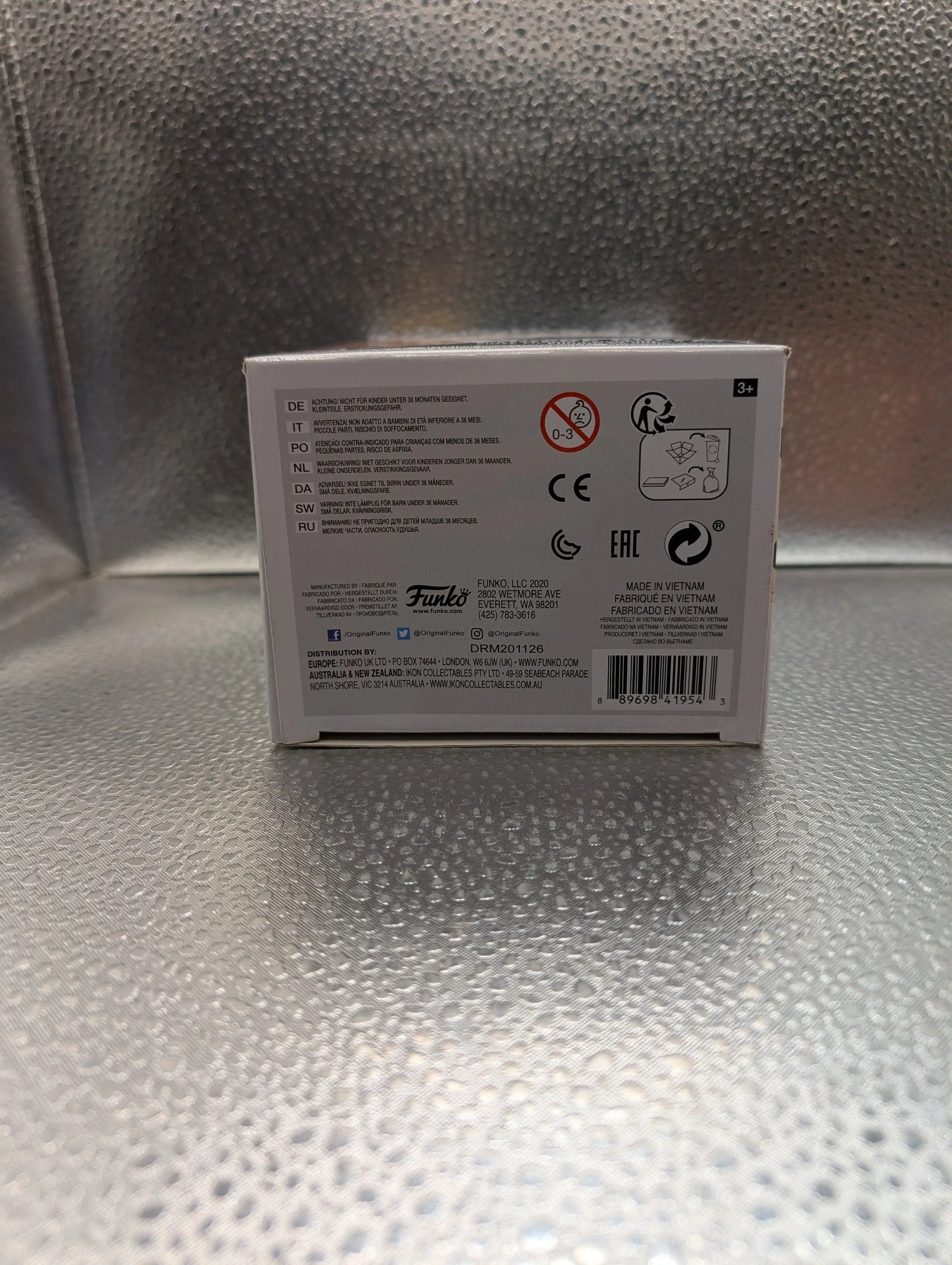 FUNKO Pop Vinyl Phoebe Buffay Friends #1068 FRENLY BRICKS - Open 7 Days