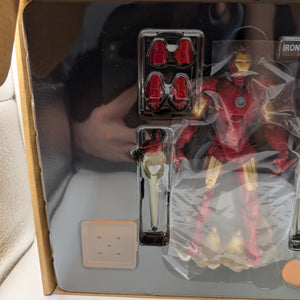 IRON MAN - Mark IV Sci-fi Revoltech Action Figure Oh Limited Edition Kaiyodo FRENLY BRICKS - Open 7 Days