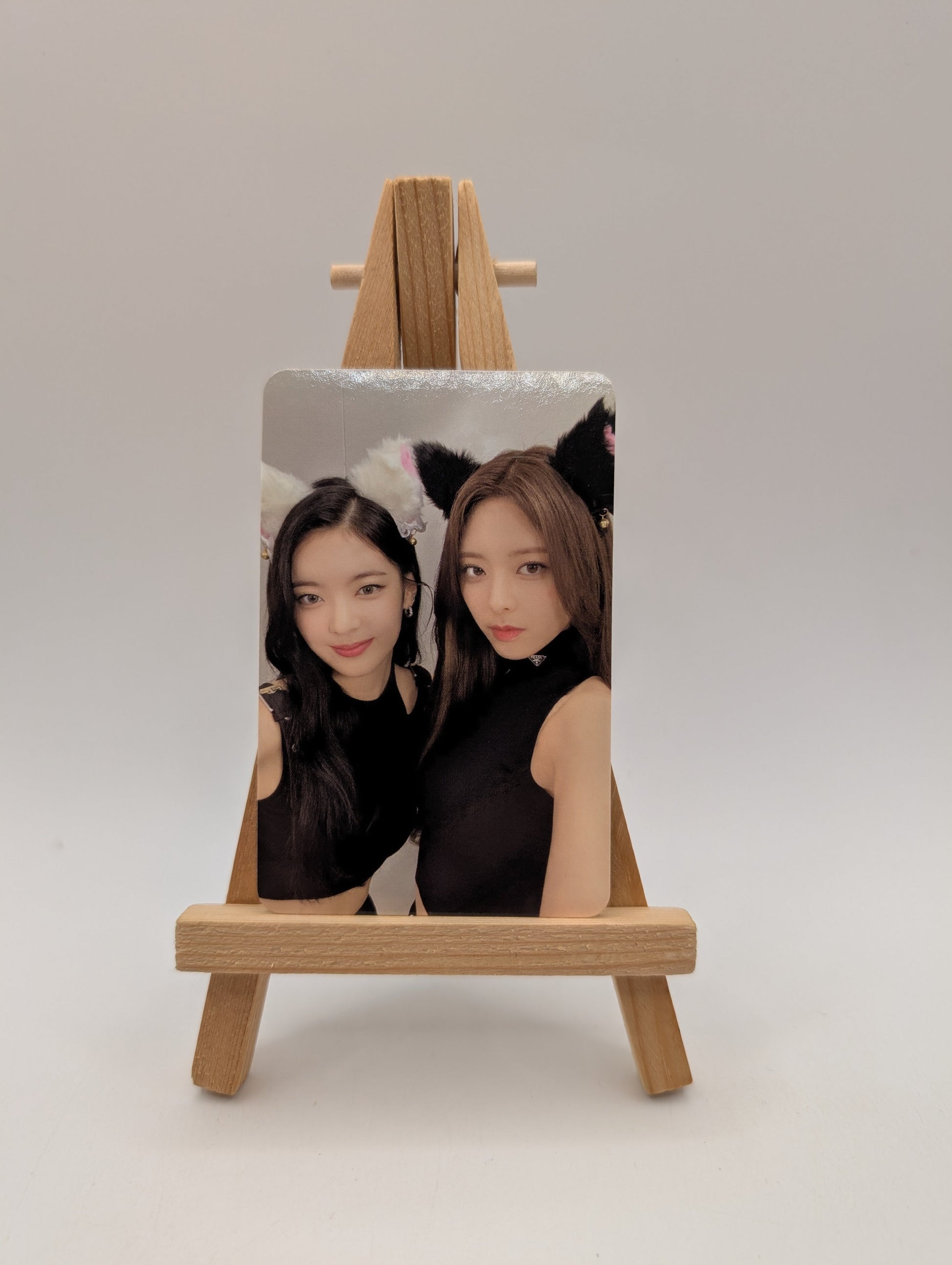 Lia Yuna Unit Official Photocard Itzy Mini Album Cheshire Genuine Kpop FRENLY BRICKS - Open 7 Days