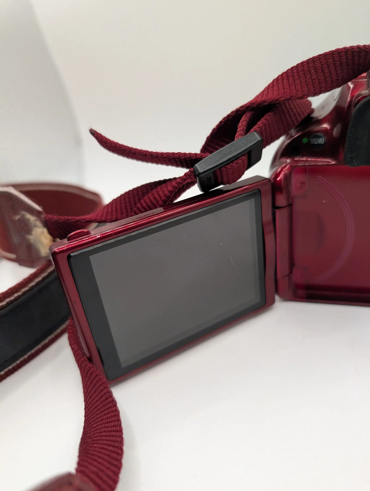 Nikon D5200 Digital Camera Red 24.1 Megapixel 3.2" No battery Untested FRENLY BRICKS - Open 7 Days image 10