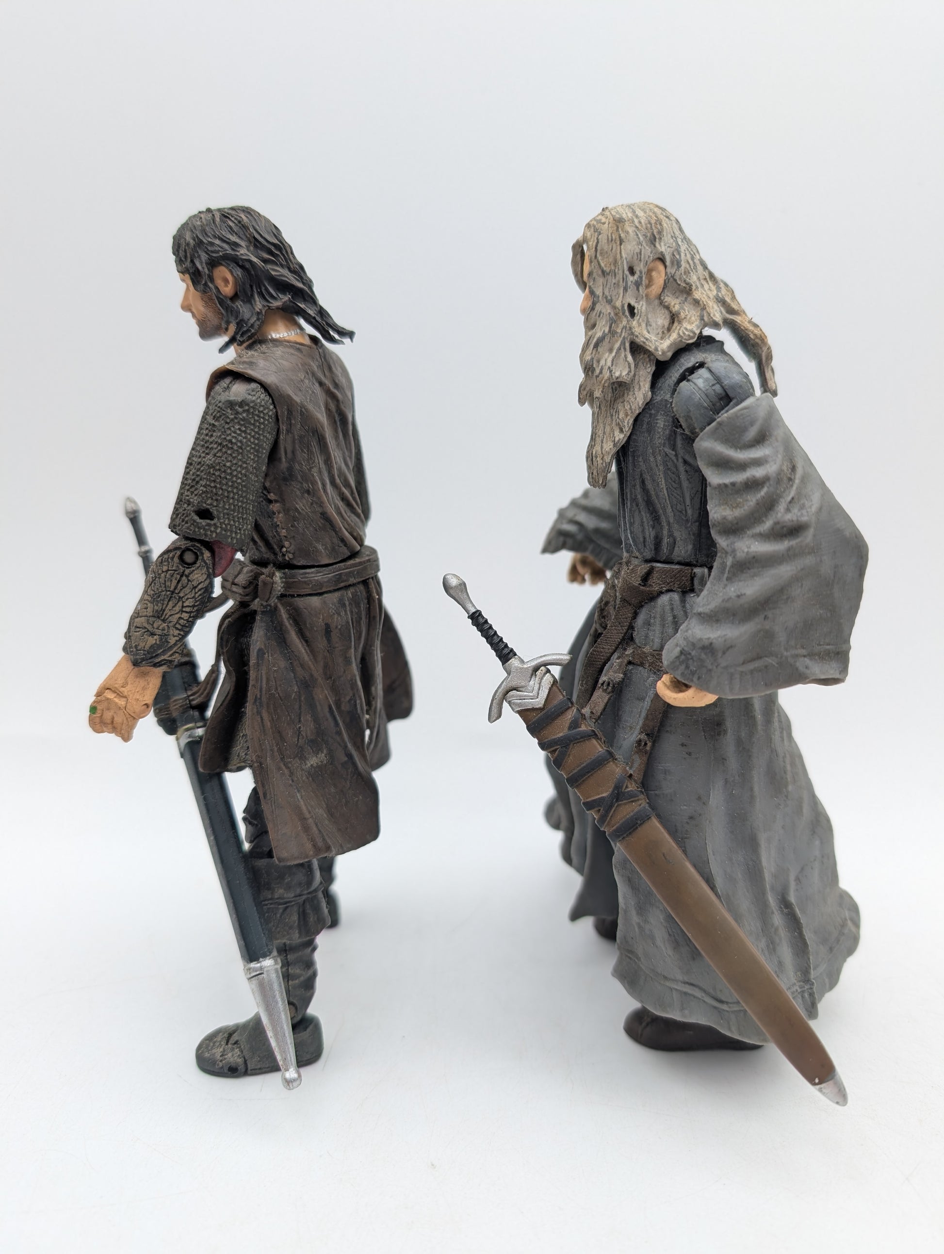 Lord of the Rings Aragorn & Gandalf Action Figures 2004 Toy Biz image 4