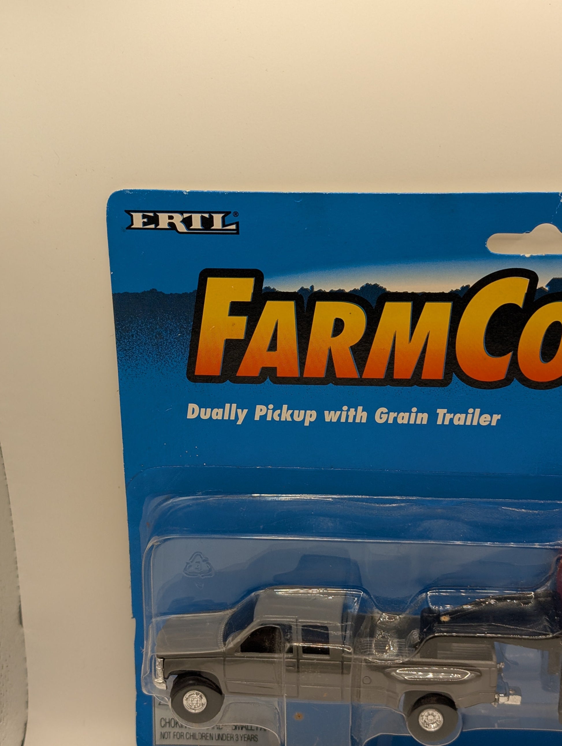 1/64 Farm Country Dually Pickup with Grain Trailer - new in package FRENLY BRICKS - Open 7 Days
