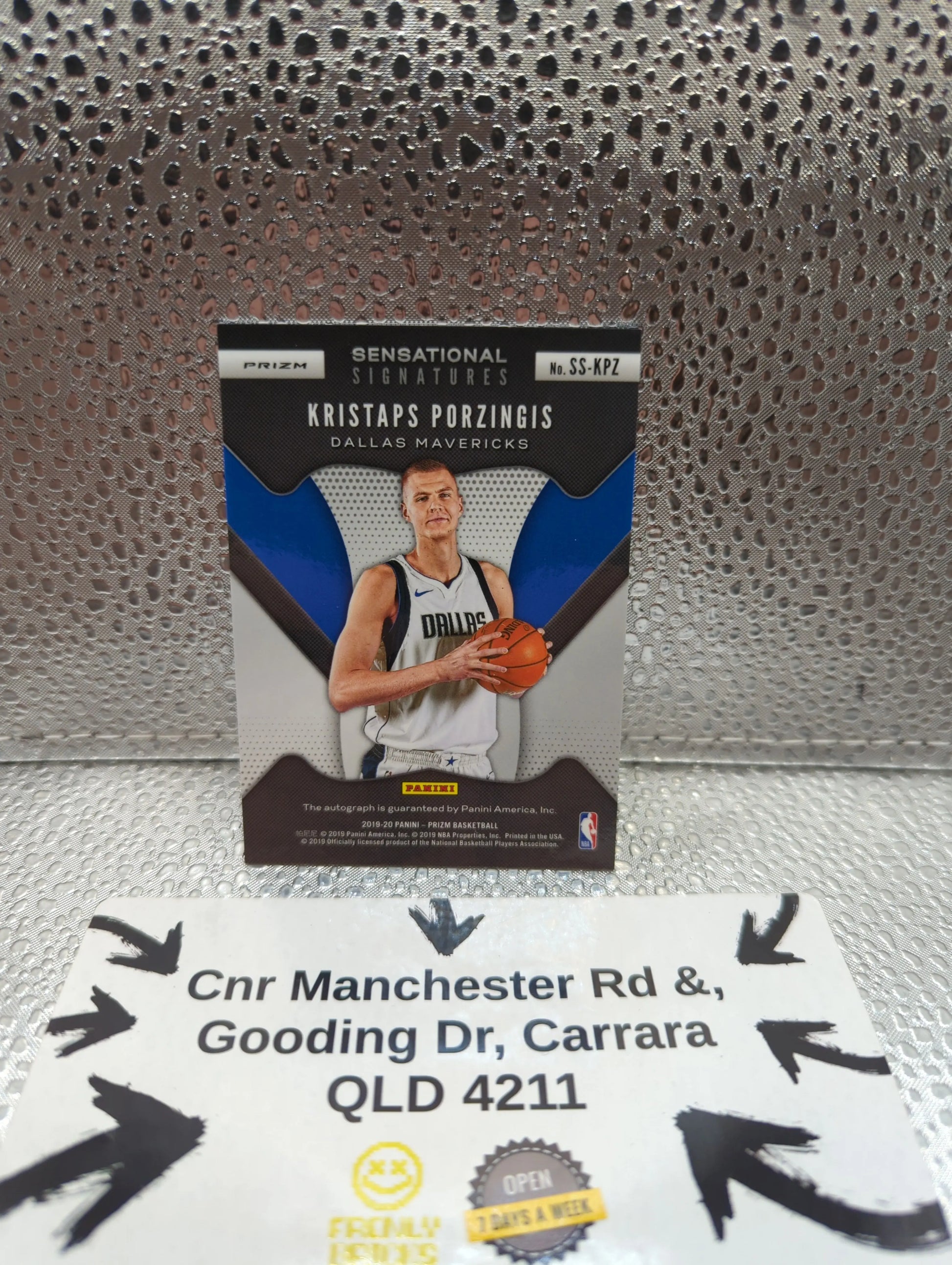 2019-20 Panini Prizm Sensational Signatures Blue Shimmer Kristaps Porzingas AUTO FRENLY BRICKS - Open 7 Days