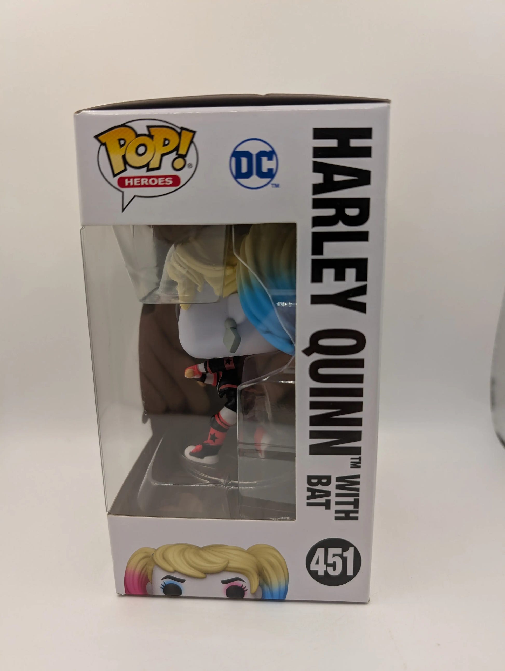 DC Comics - Harley Quinn with Bat Pop! Vinyl Figure #451 Funko FRENLY BRICKS - Open 7 Days image 4