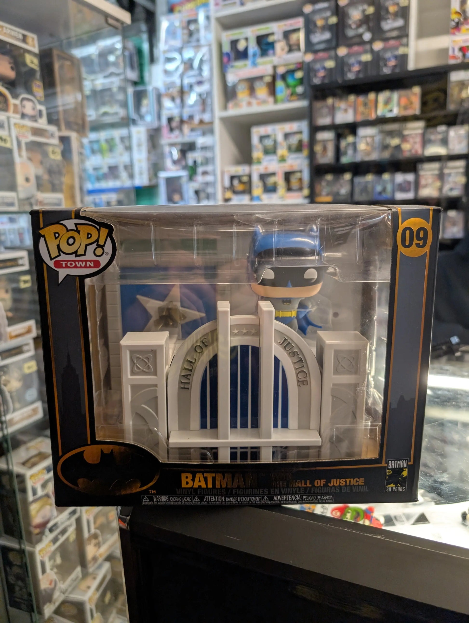 Funko Pop! Town: DC Comics - Batman Vinyl Figure 09 FRENLY BRICKS - Open 7 Days