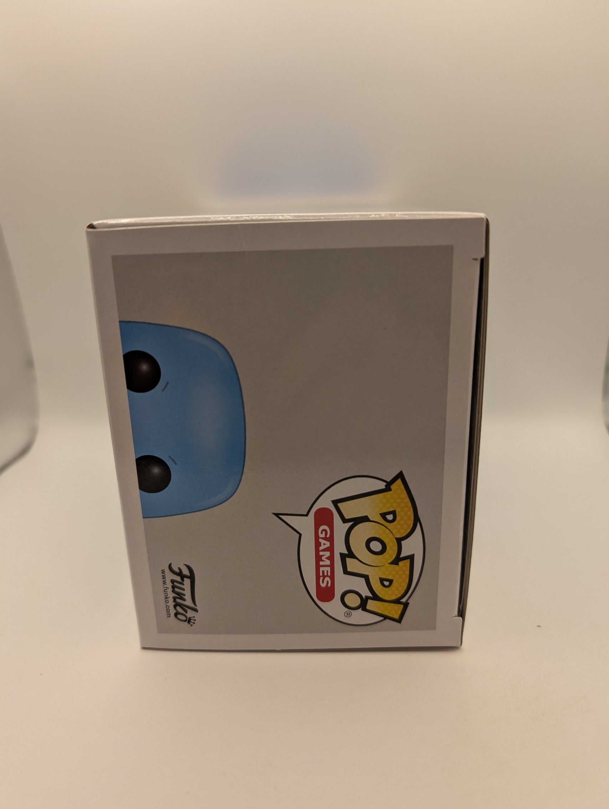 Funko Pop! Games - Pokemon - Squirtle (Diamond) #504 FRENLY BRICKS - Open 7 Days