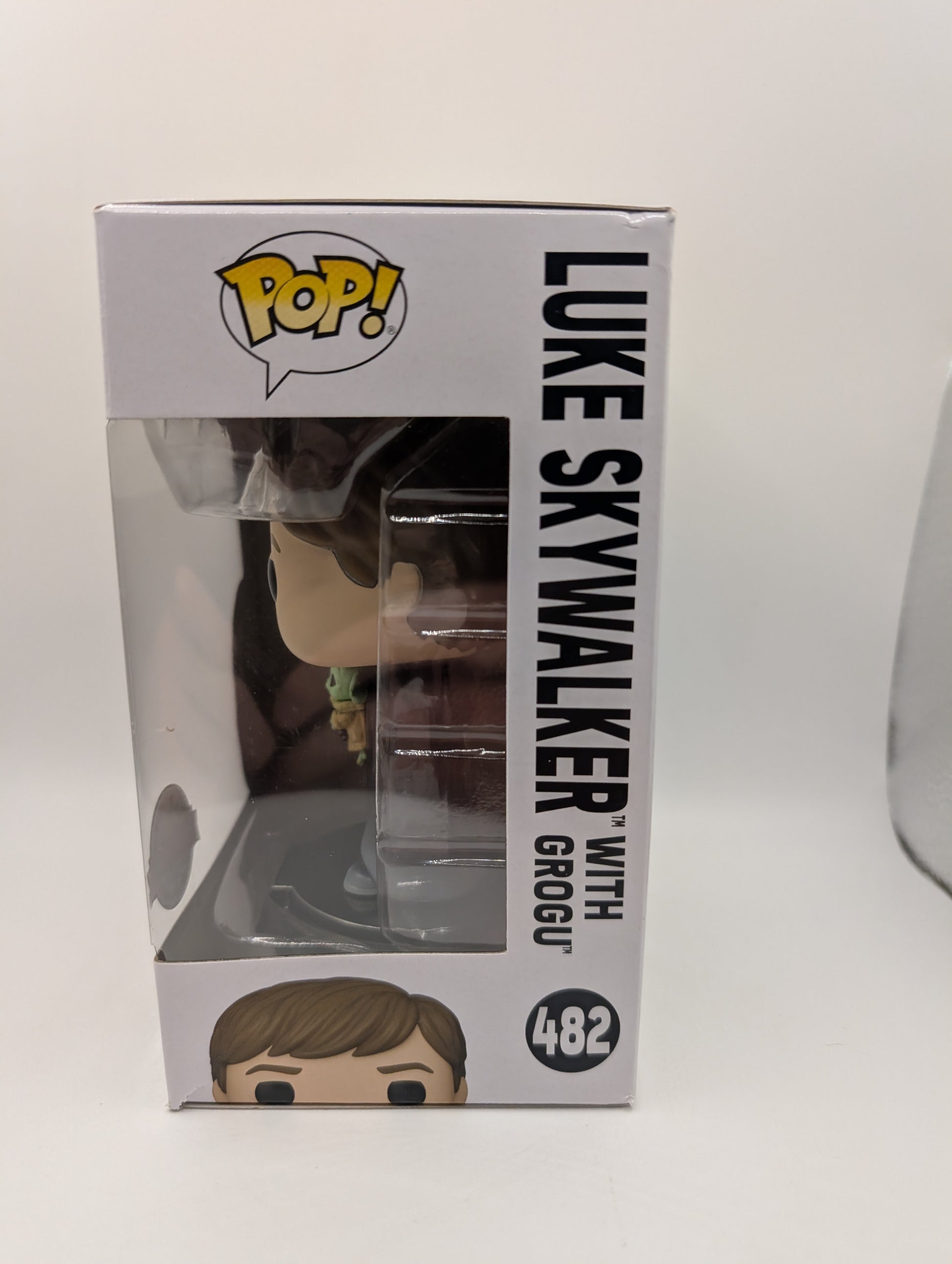 Funko Pop! Vinyl: Star Wars - Luke Skywalker with Grogu #482