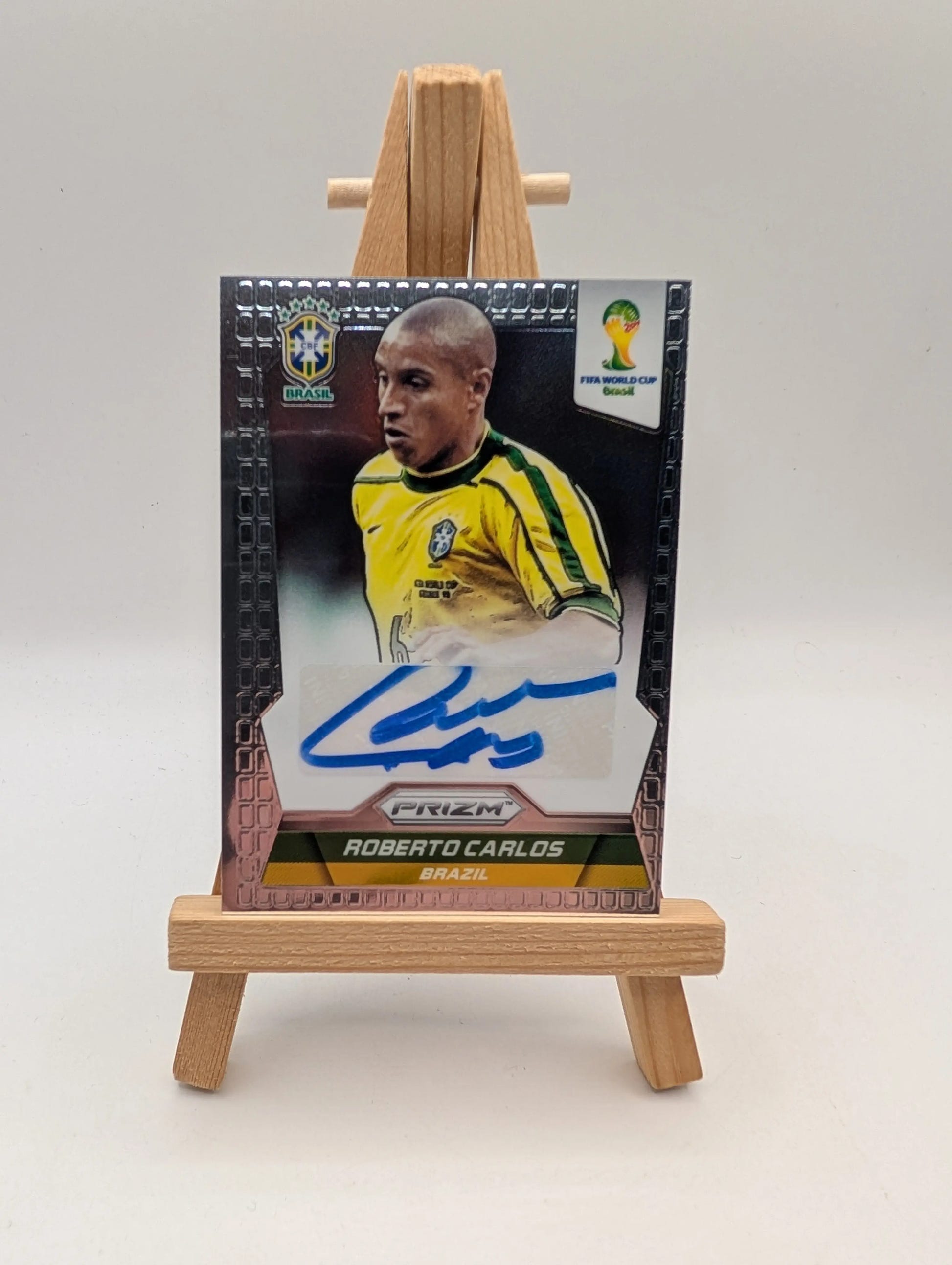 2014 Panini Prizm World Cup - Roberto Carlos  Signature #S-RC (AU) FRENLY BRICKS - Open 7 Days image 2