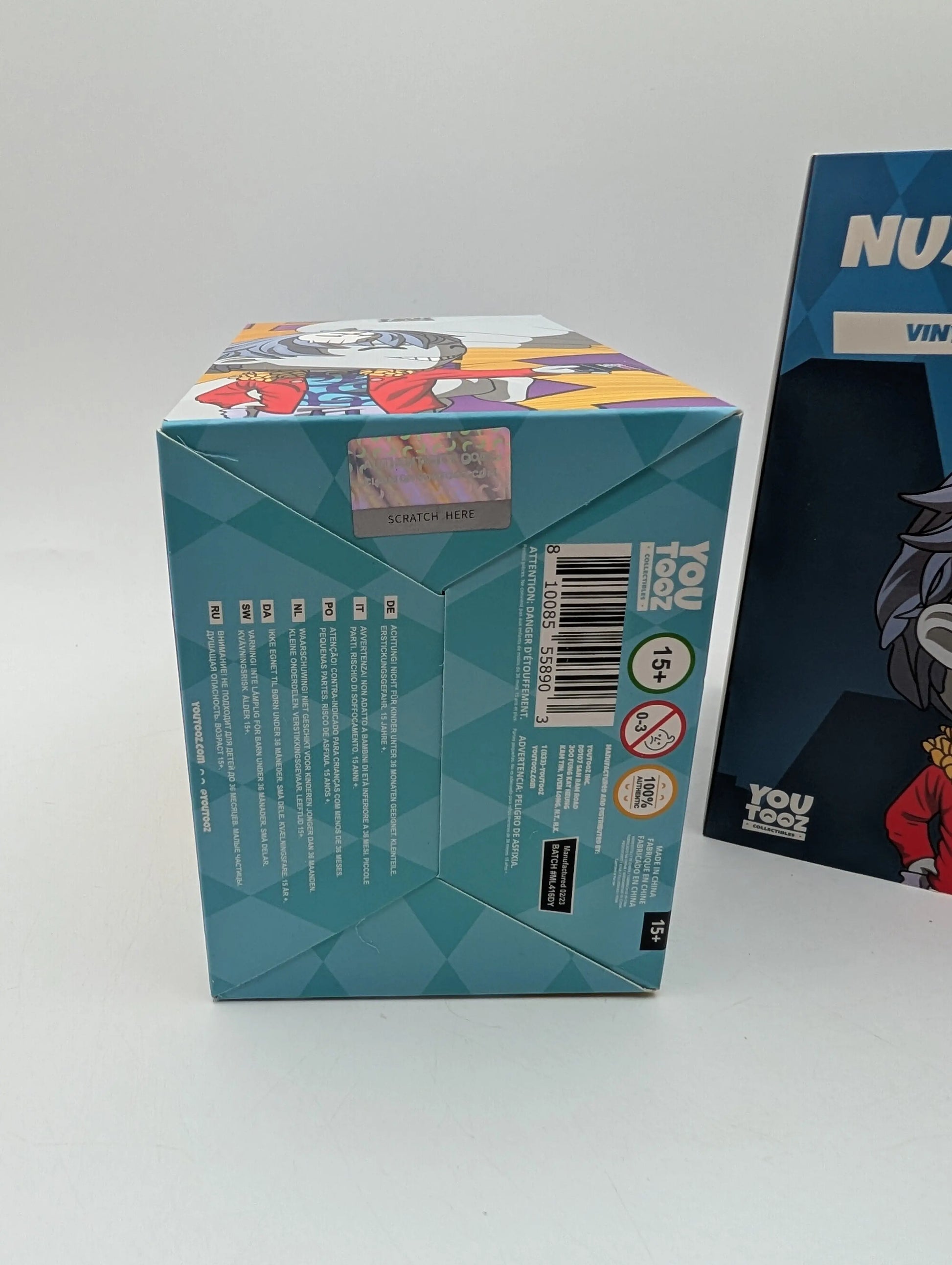 Youtooz * Nux Taku Versus * Vinyl Figure * 416 FRENLY BRICKS - Open 7 Days