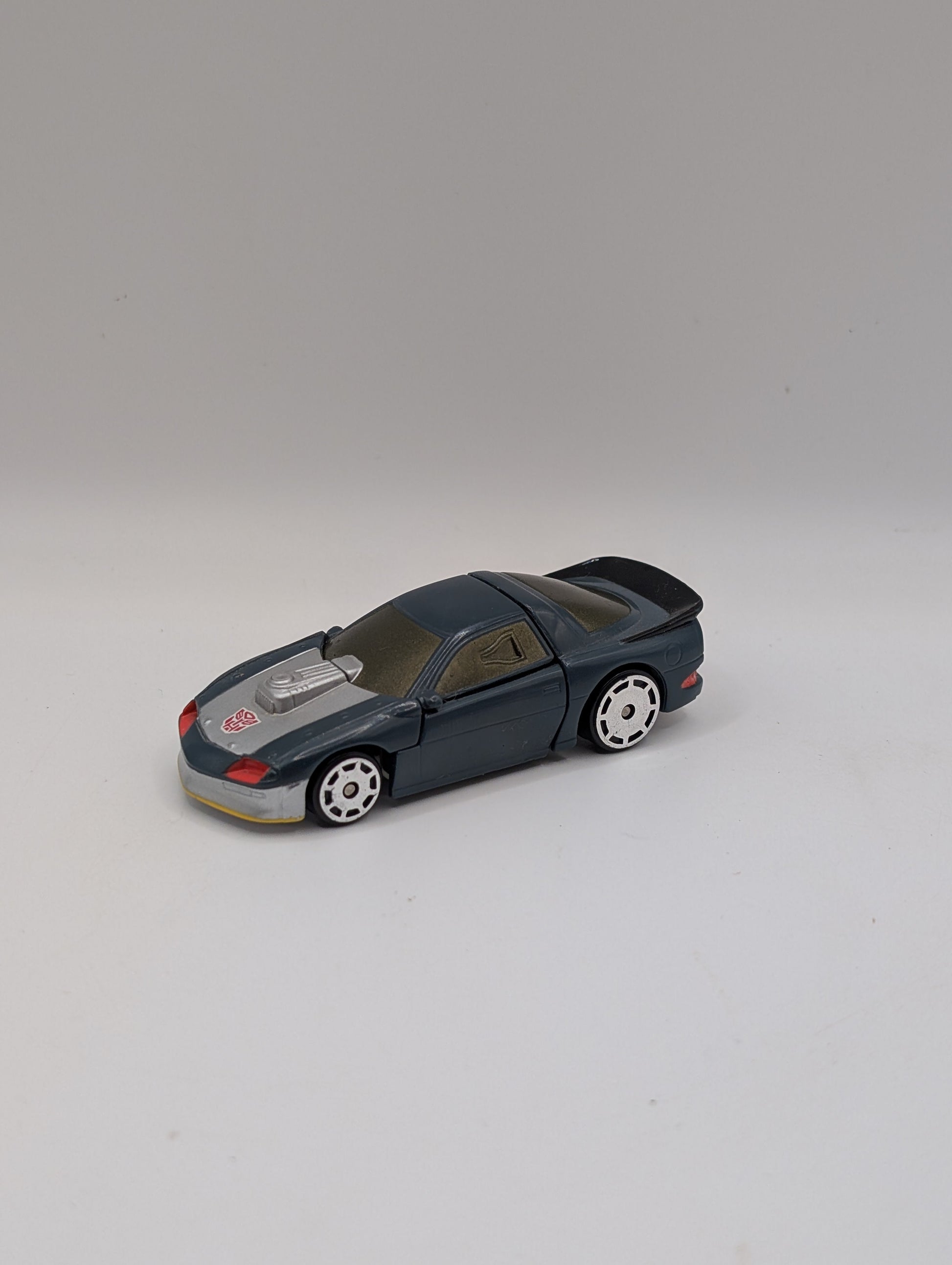 Robots In Disguise Expanded: vintage Spy Changers G1 Silverstreak FRENLY BRICKS - Open 7 Days