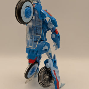 TRANSFORMERS GENERATIONS THRILLING 30TH ANNIVERSARY DELUXE CLASS CHROMIA