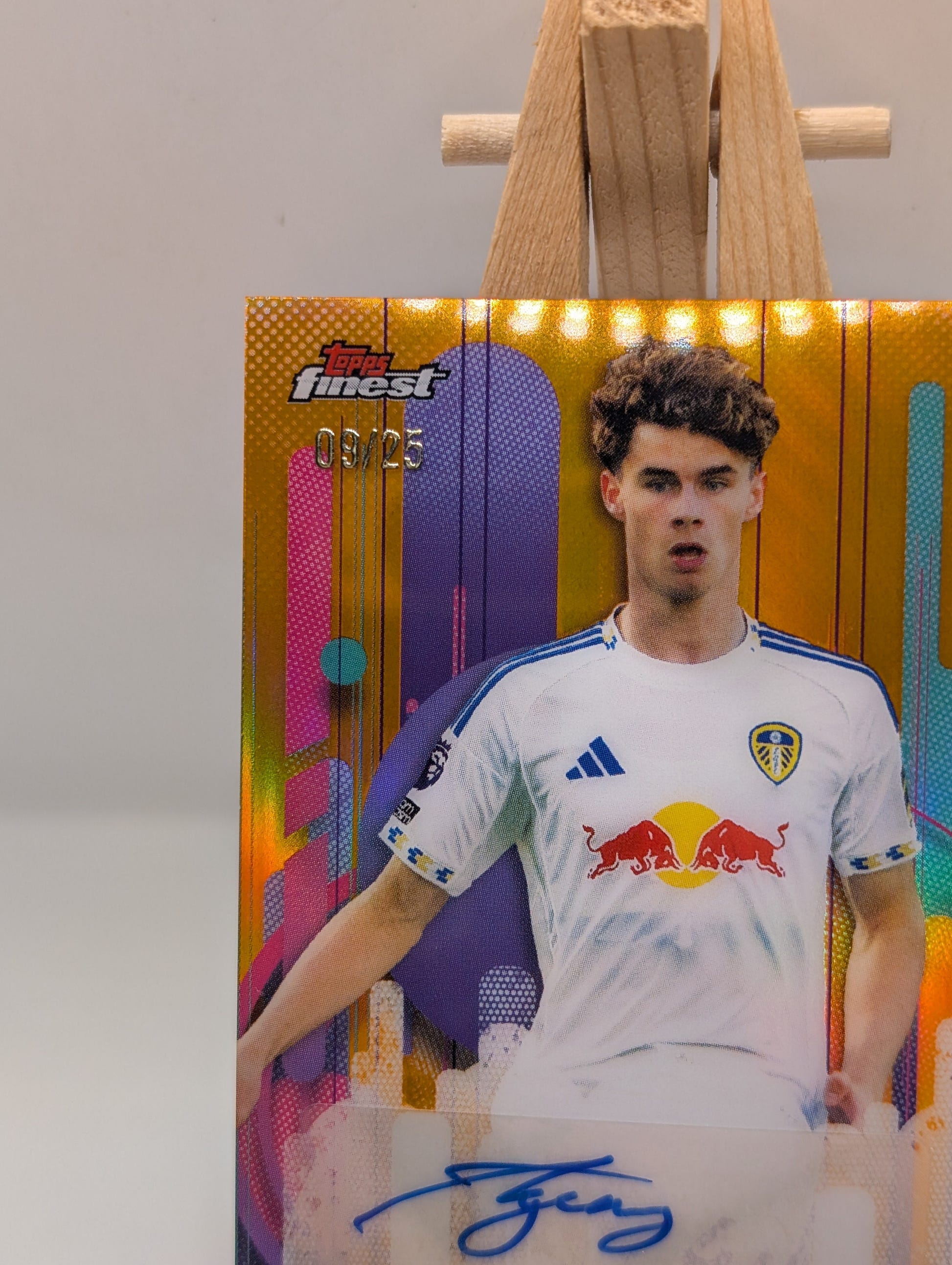 Harry Gray  2025-26 Topps Finest Premier  League RC Auto Gold /25 FRENLY BRICKS - Open 7 Days image 3