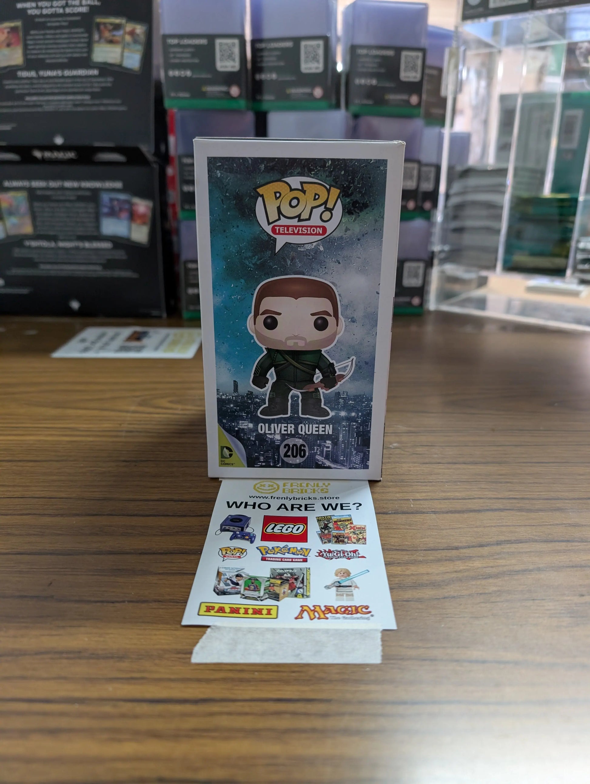 FUNKO Pop Vinyl Oliver Queen #206 FRENLY BRICKS - Open 7 Days