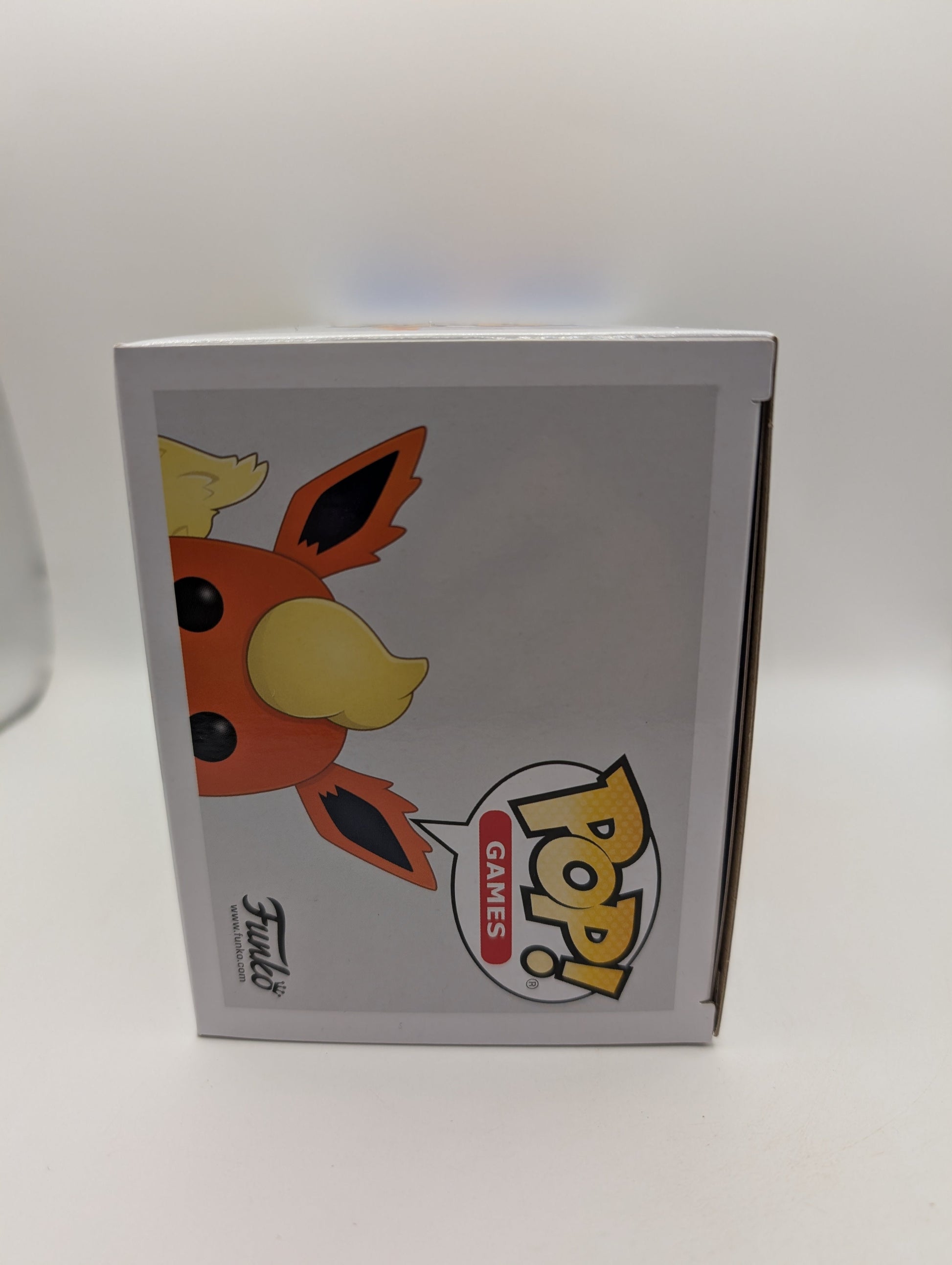 FLAREON Pokemon Wondercon 2021 Diamond Glitter Funko POP! #629 FRENLY BRICKS - Open 7 Days