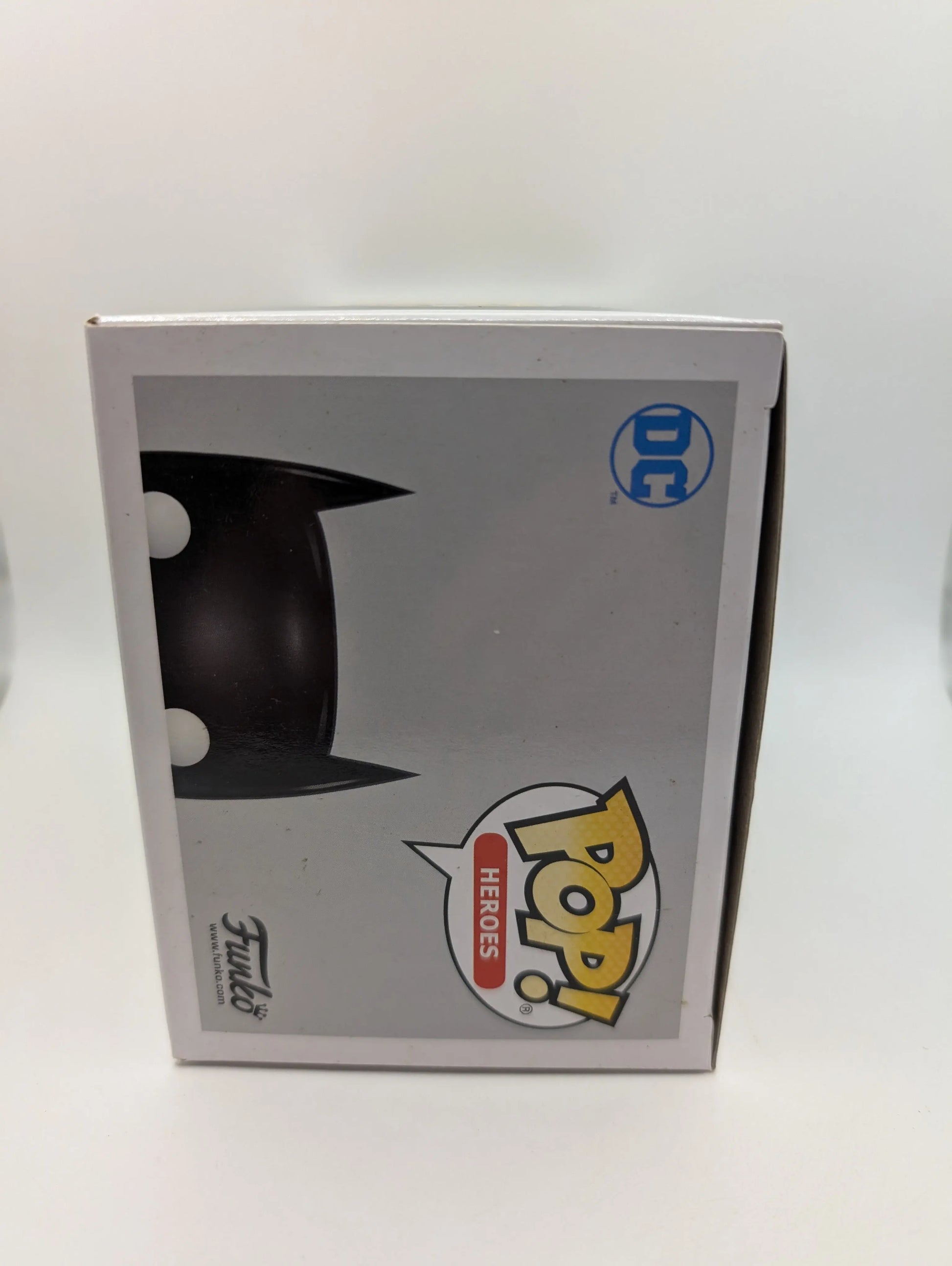 DC Super Heroes Pop Vinyl #220 Yellow Lantern Batman FRENLY BRICKS - Open 7 Days