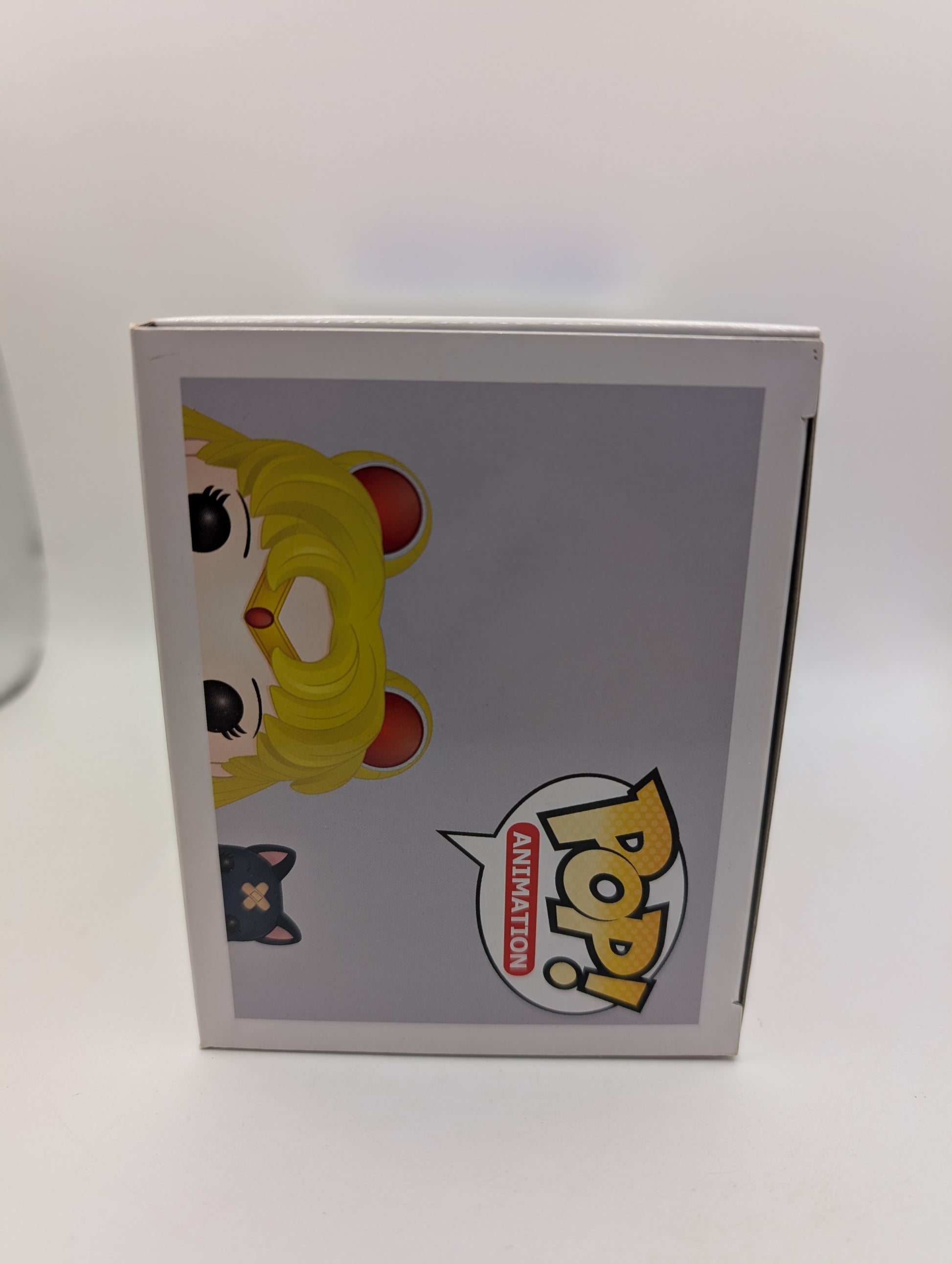 Funko Pop Sailor Moon w/ Moon Stick & Luna #90