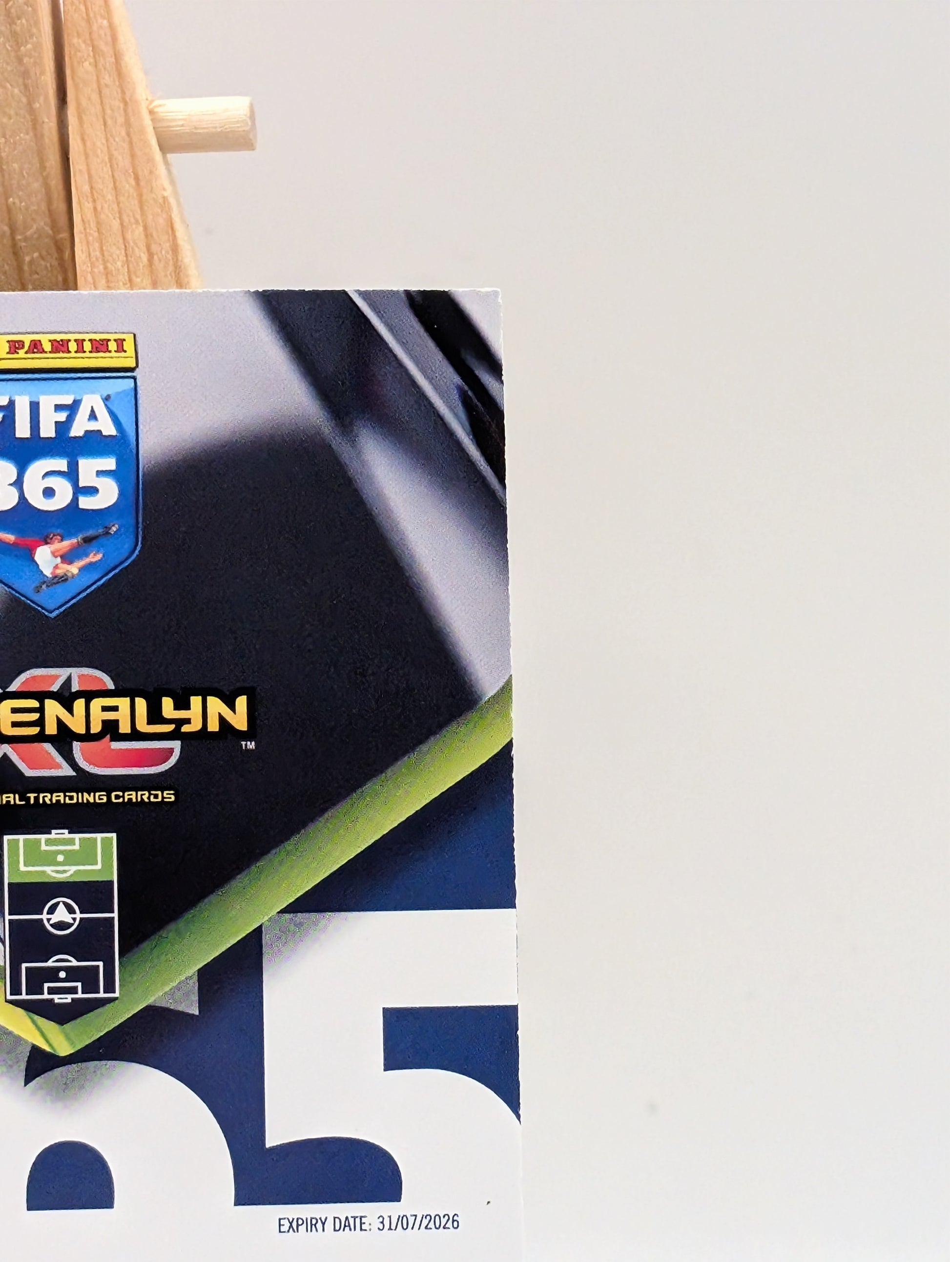 Panini FIFA 365 Adrenalyn XL 2026 Lamine Yamal Momentum Very Rare card