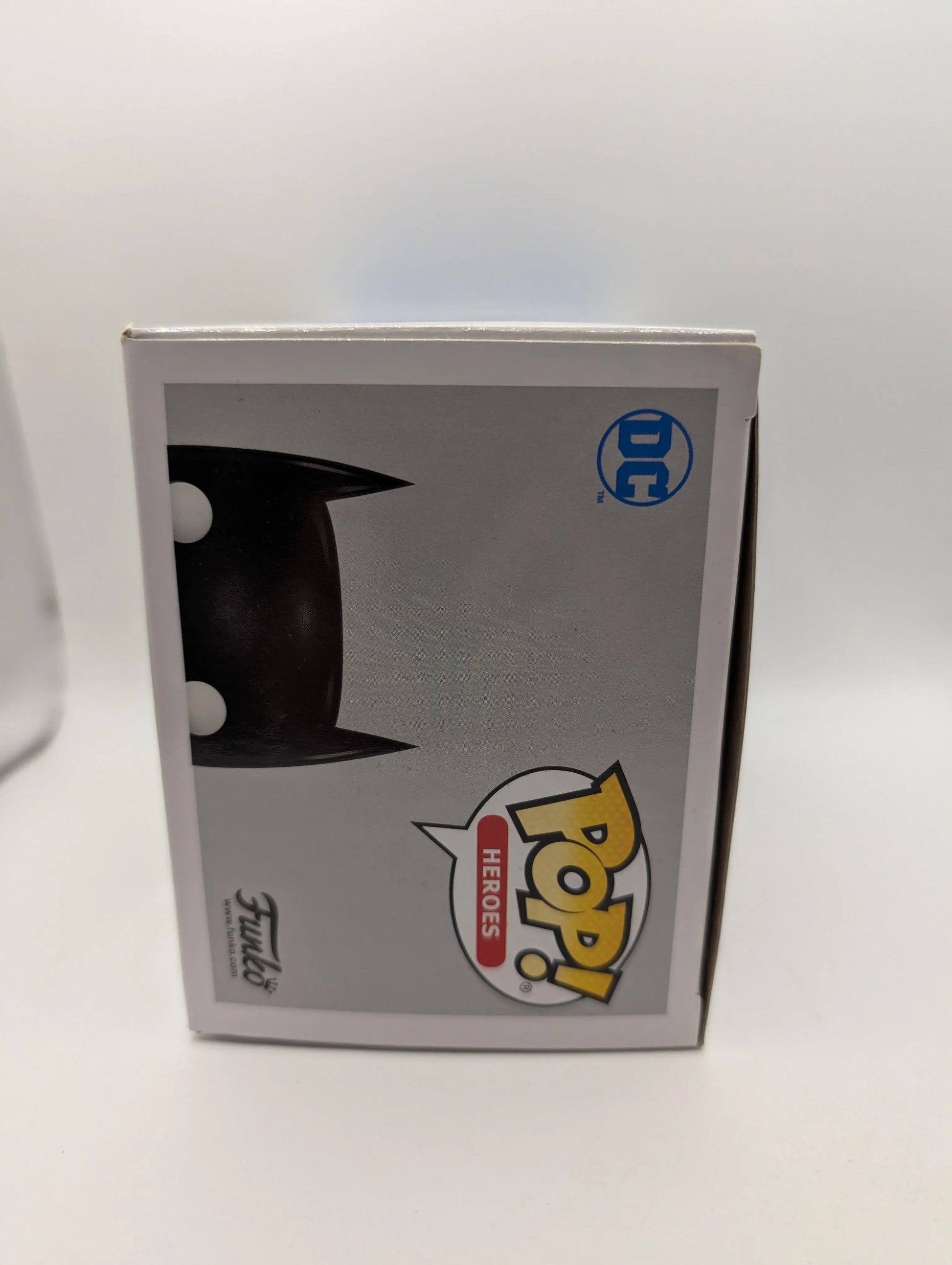 Funko Pop! Vinyl: DC Comics - Batman #144 - Black Chrome - Fall Convention 2017 FRENLY BRICKS - Open 7 Days