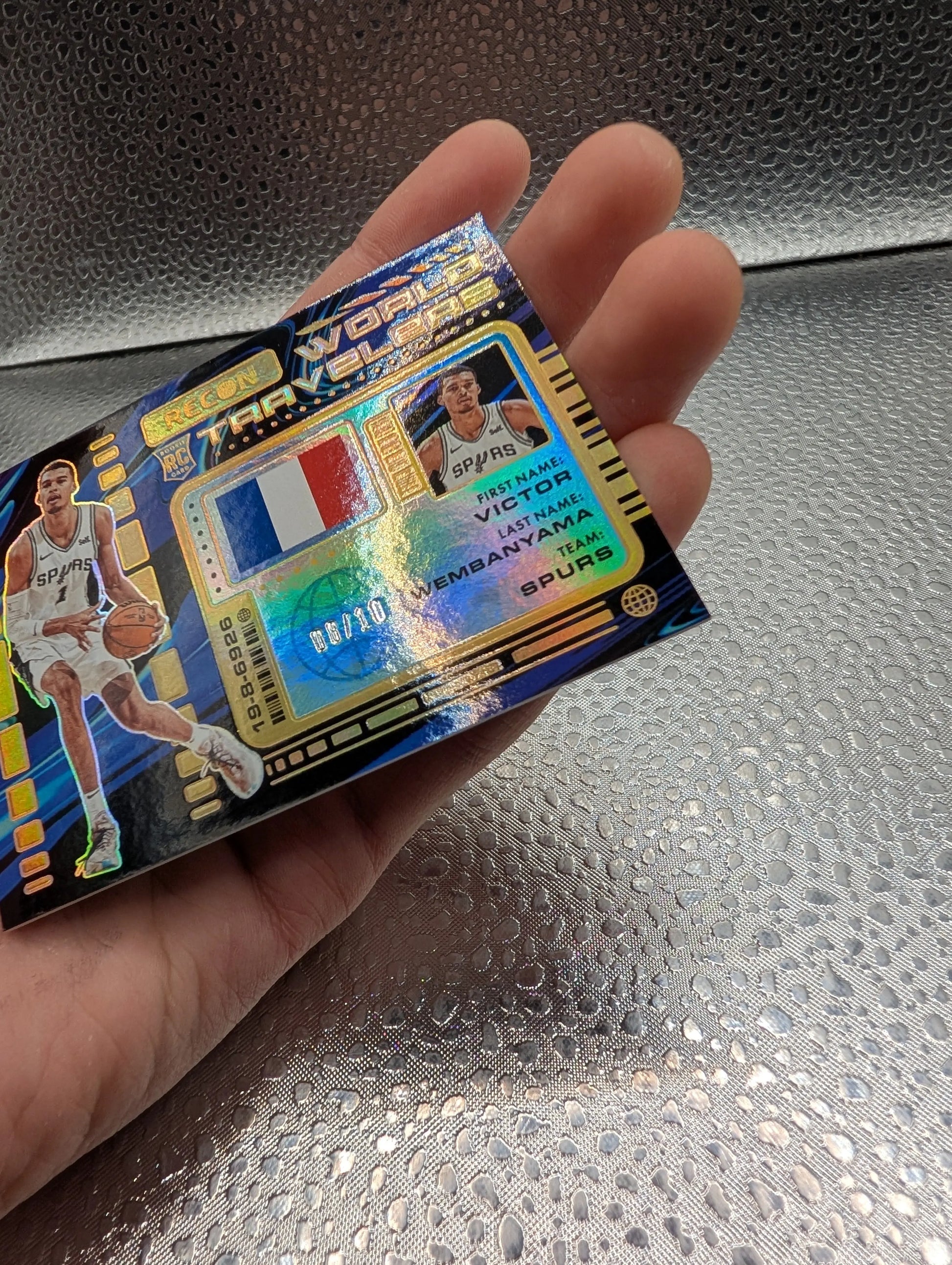 Victor Wembanyama 08/10 RC Recon World Travelers Panini FRENLY BRICKS - Open 7 Days