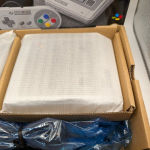 Nintendo Classic Mini: Super Nintendo Entertainment System- Grey - Pal FRENLY BRICKS - Open 7 Days