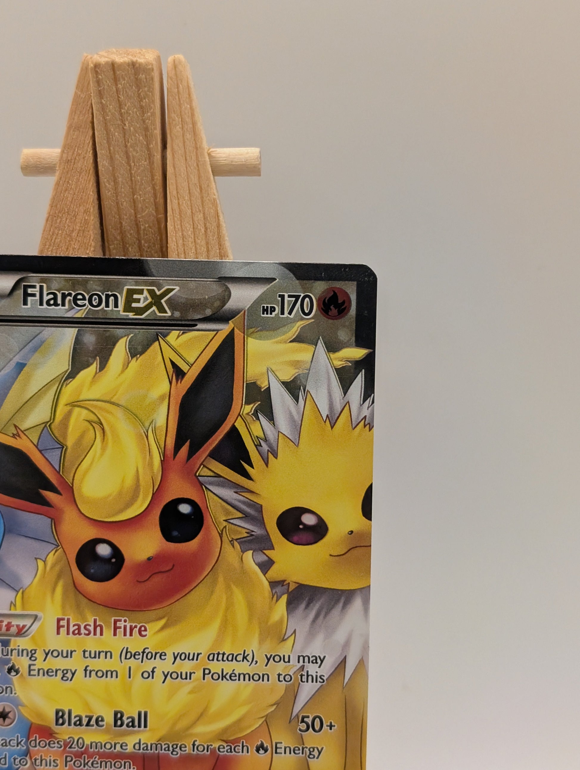 Pokemon TCG - Flareon EX RC28/RC32 Radiant Collection FRENLY BRICKS - Open 7 Days