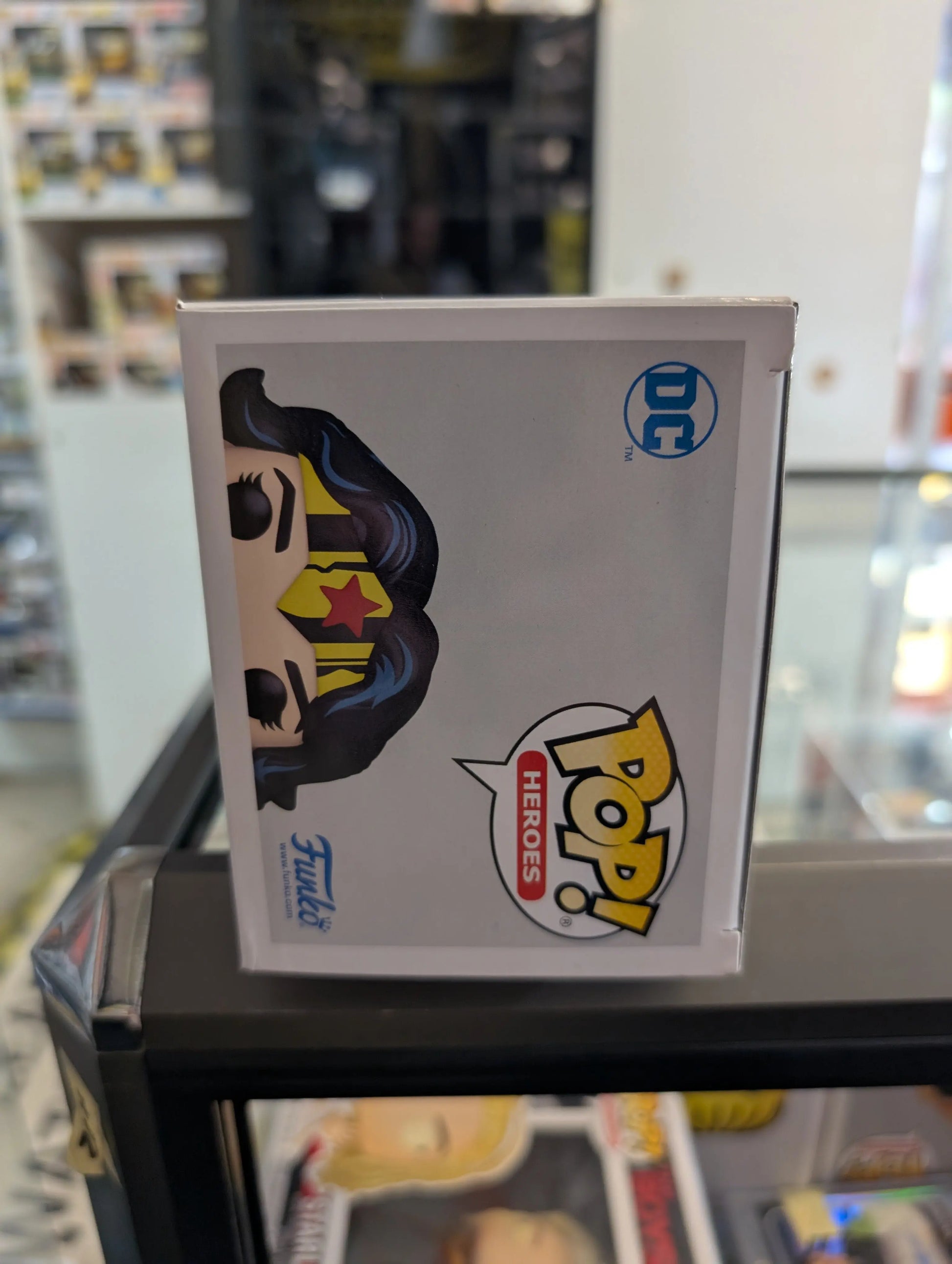 Funko Pop Heroes Justice League Wonder Woman #467 FRENLY BRICKS - Open 7 Days