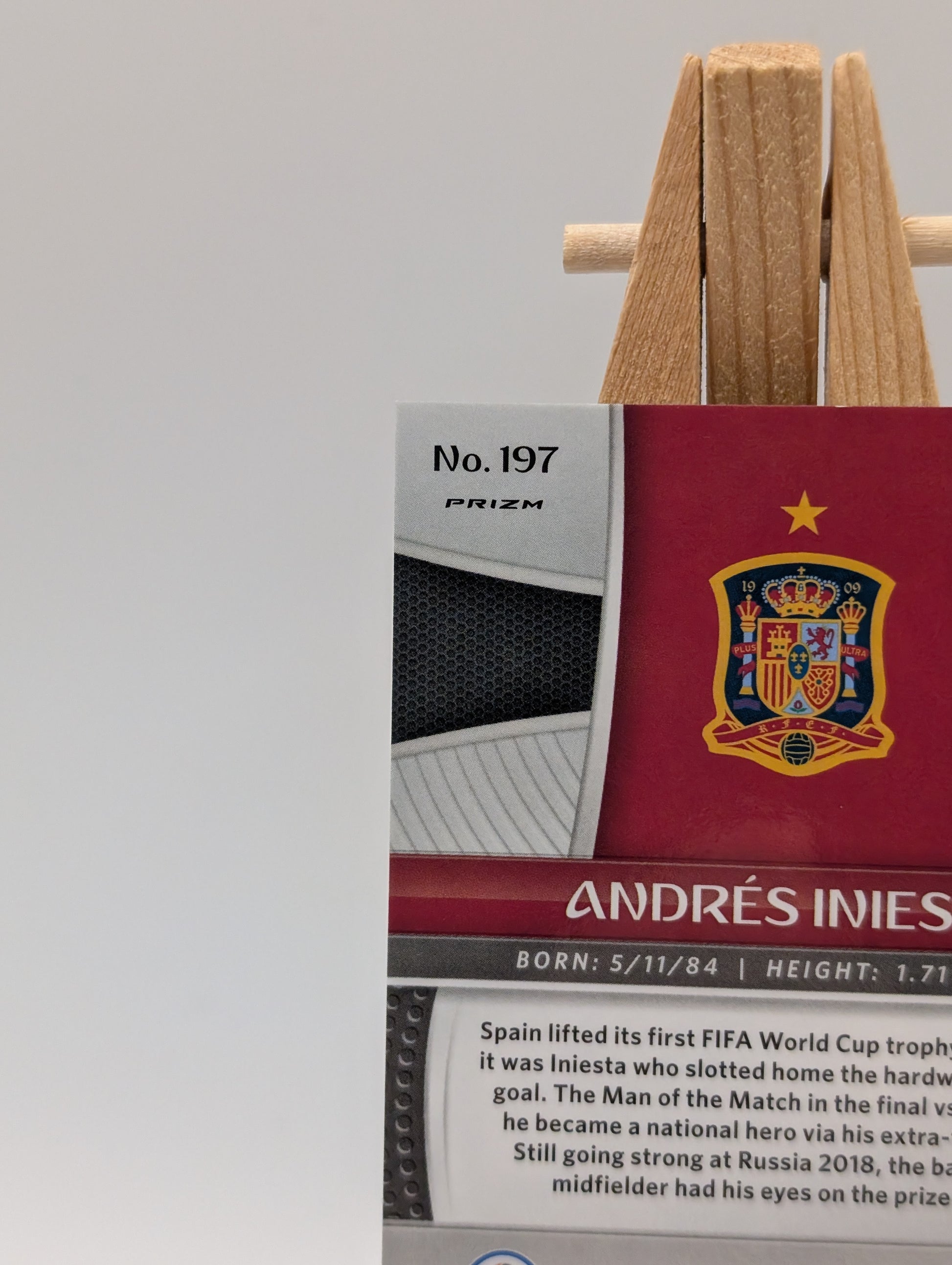 Prizm World Cup 2018 Andres Iniesta Spain Light Blue Lazer /125