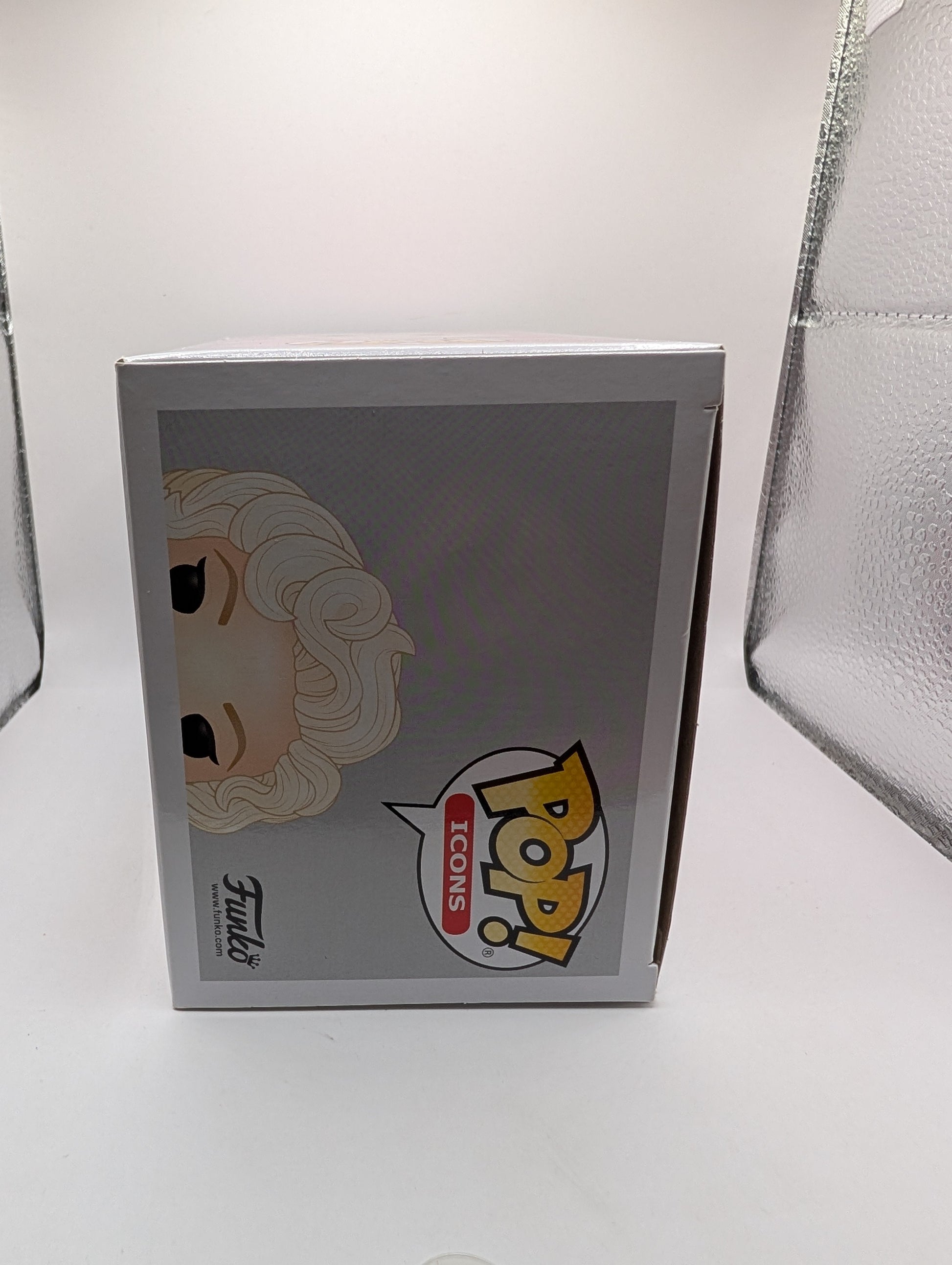 Funko Pop Icons Marilyn Monroe #24 Vinyl Figure White Dress Vaulted FRENLY BRICKS - Open 7 Days