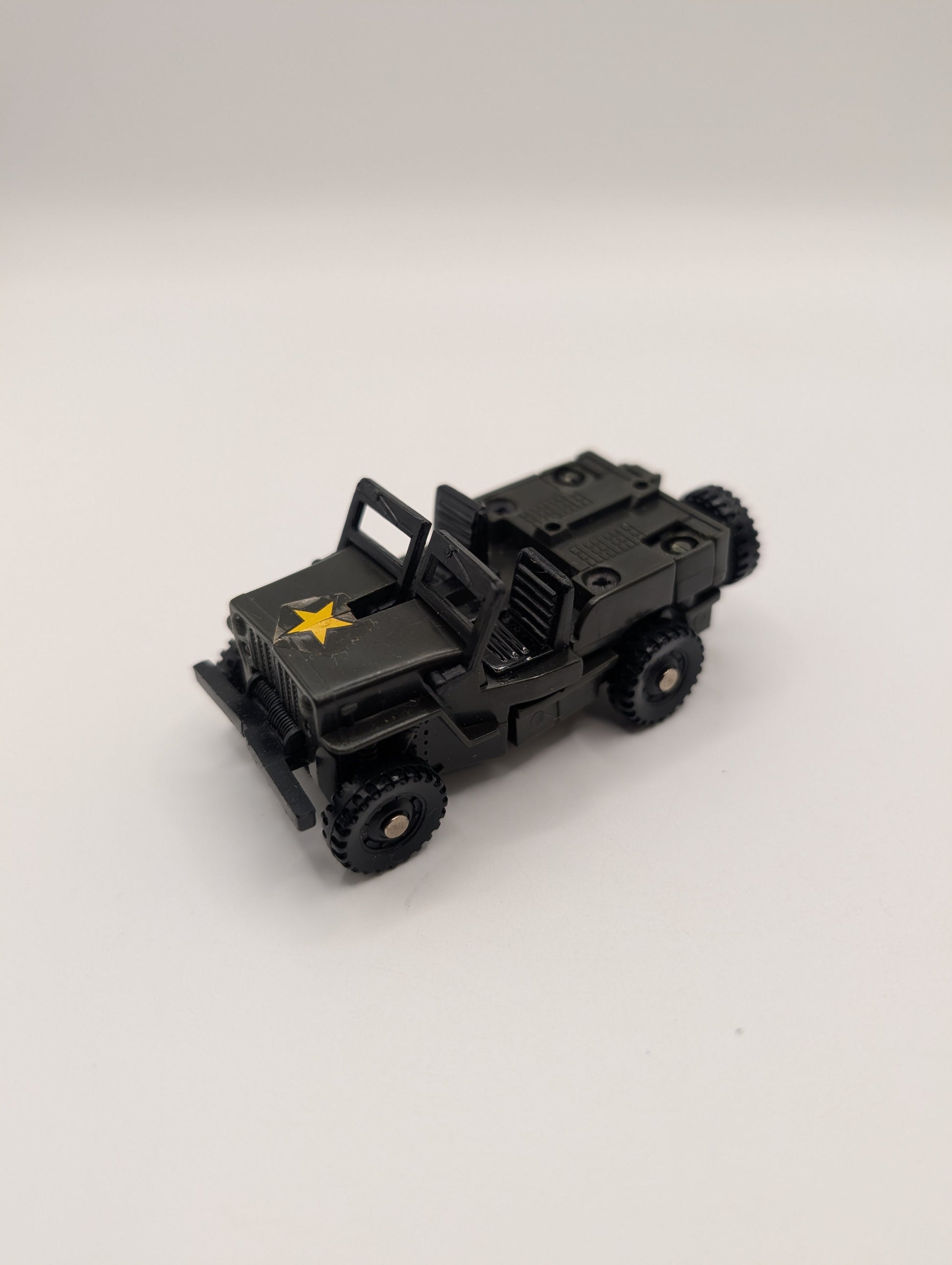 Tonka GoBots Geeper-Creeper MR-28 Renegade Army Jeep 1983 Vintage FRENLY BRICKS - Open 7 Days