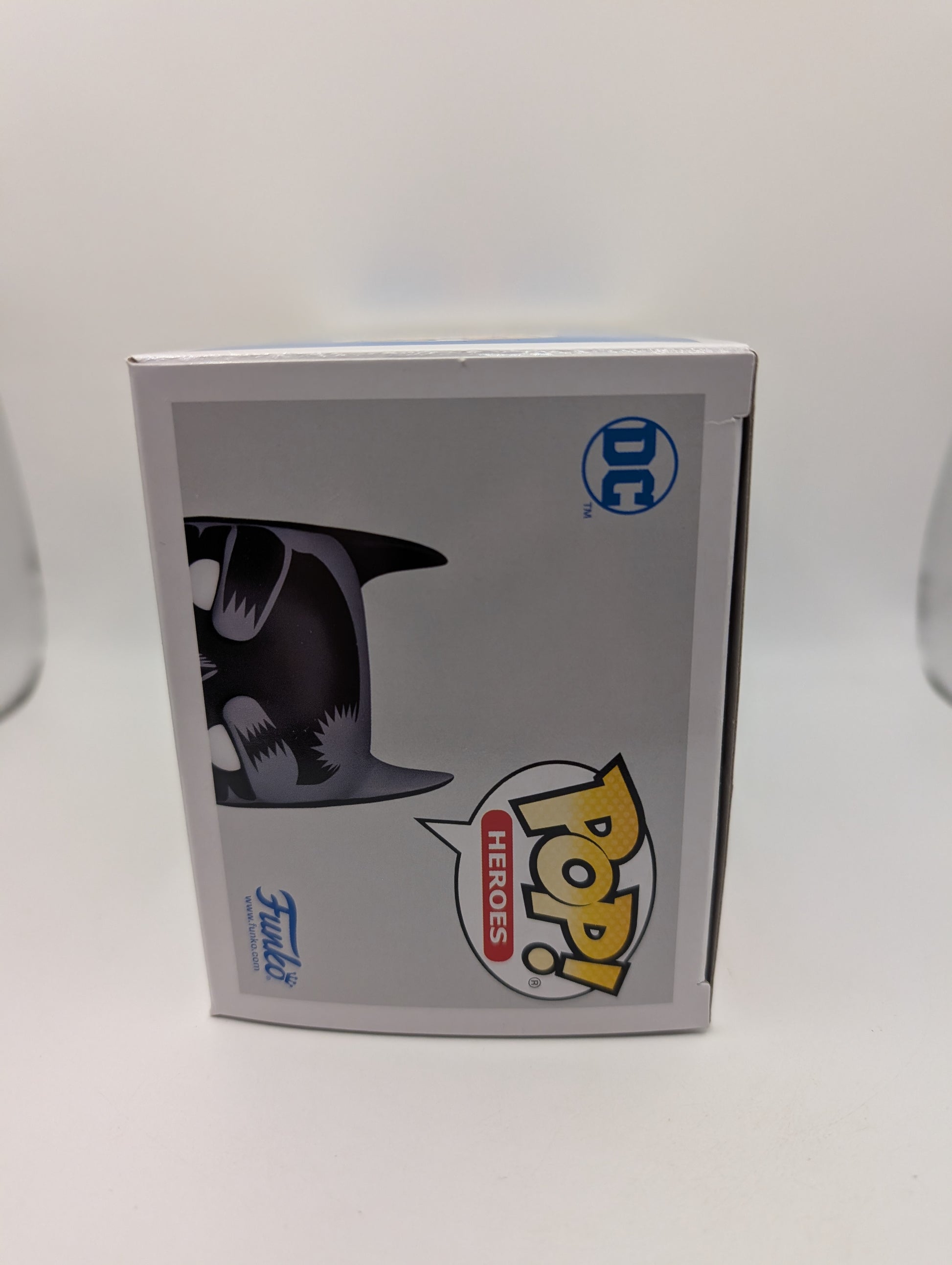 Funko Pop Vinyl Heroes 2022 Justice League 461 Batman Figure