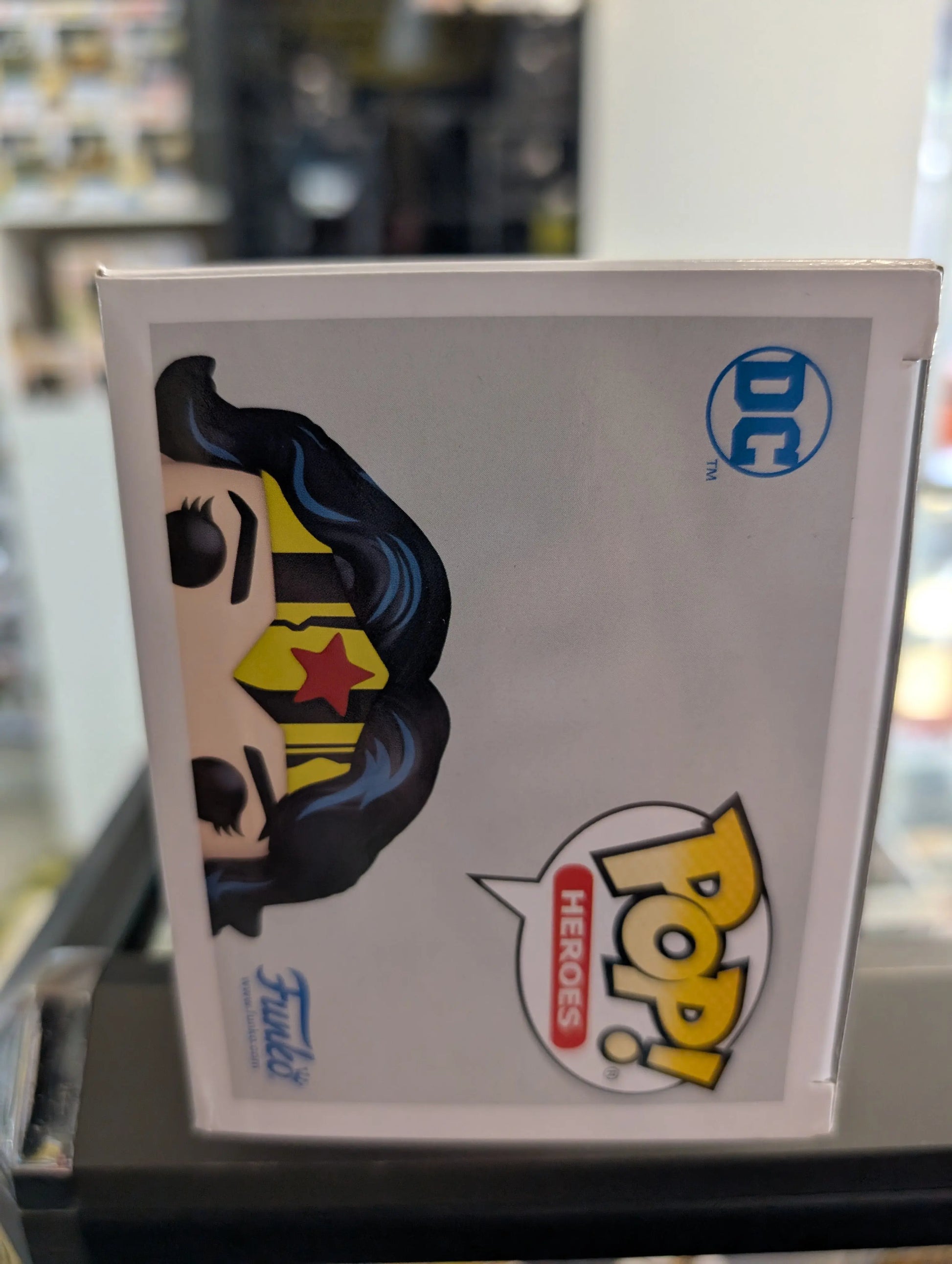 Funko Pop Heroes Justice League Wonder Woman #467 FRENLY BRICKS - Open 7 Days