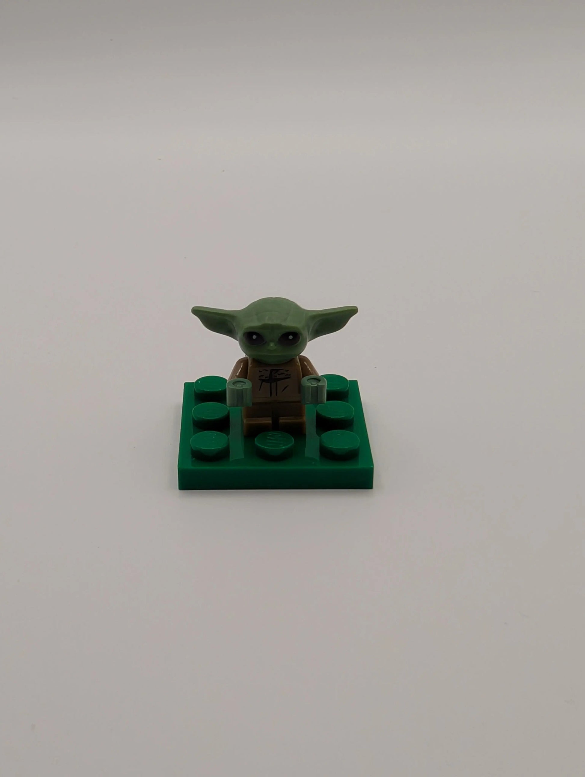 Lego Star Wars Yoda The Child MICRO MINI FIGURE ONLY from 75292 FRENLY BRICKS - Open 7 Days