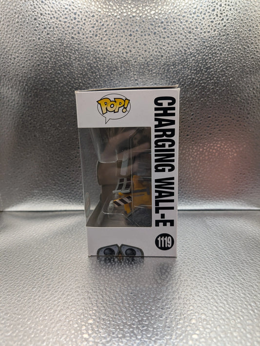 FUNKO Pop Vinyl Charging WALL-E #1119 FRENLY BRICKS - Open 7 Days