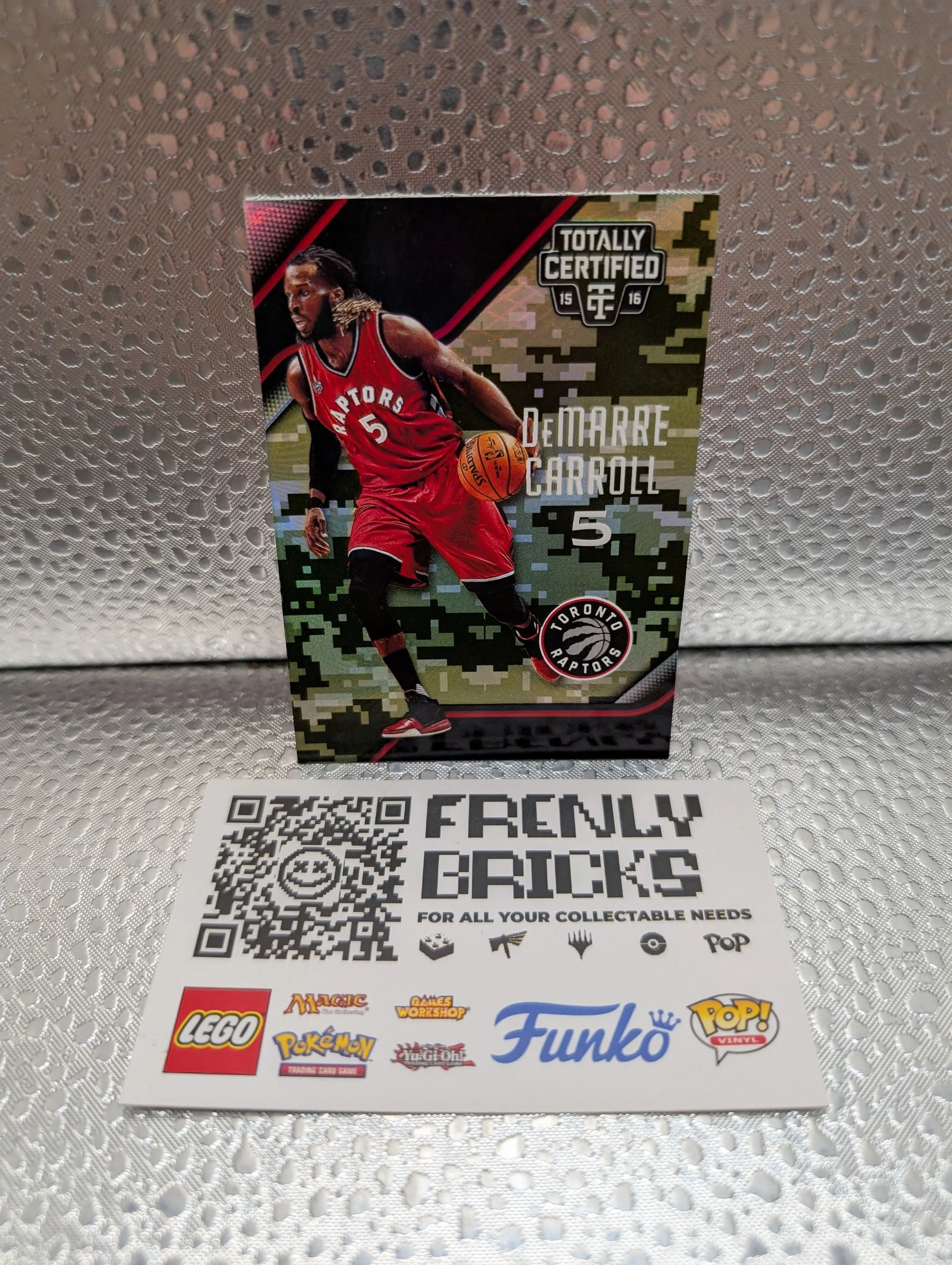 2015-16 Panini Totally Certified 22 DeMarre Carroll Mirror Camo #/25 FRENLY BRICKS - Open 7 Days