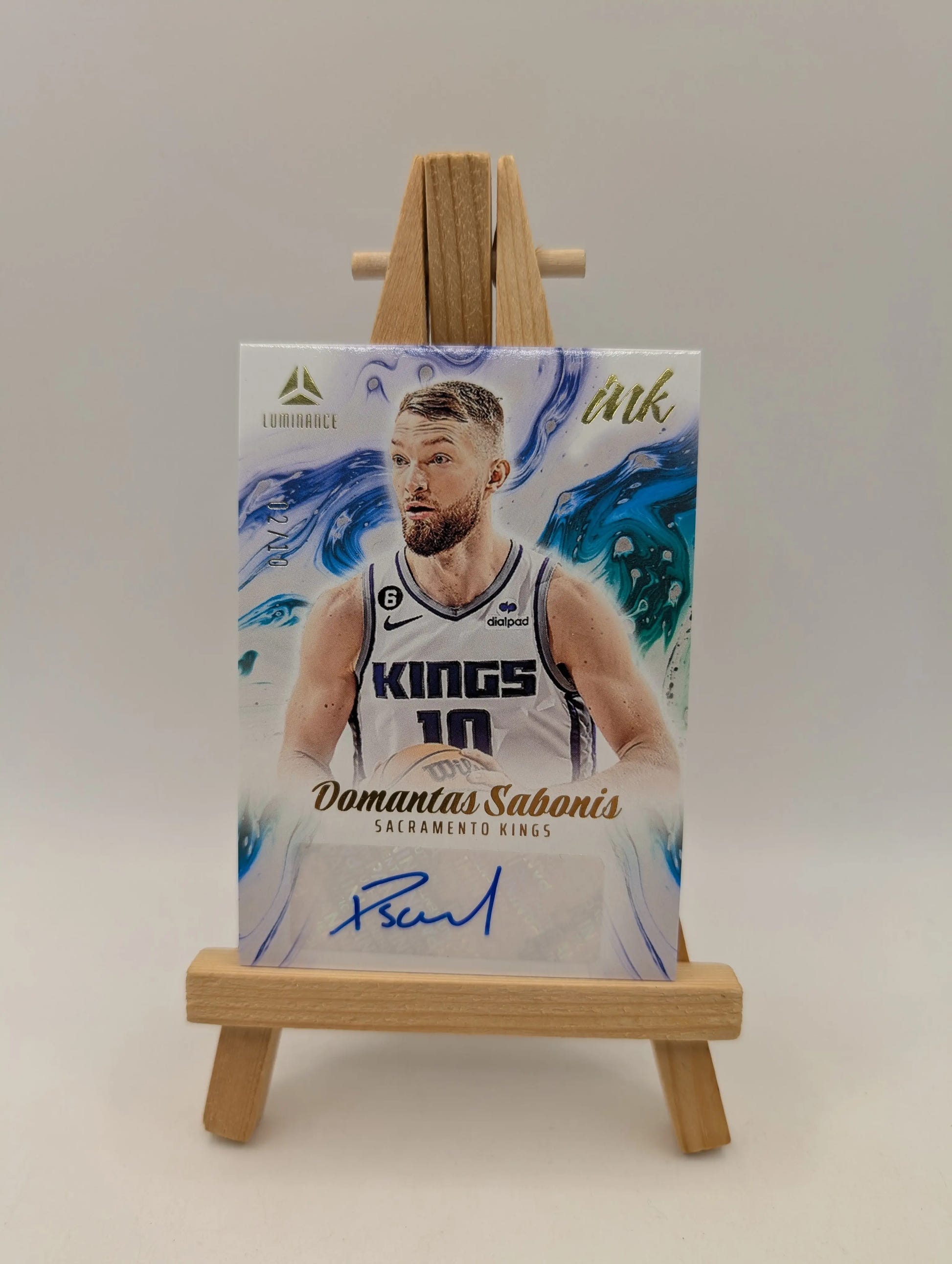 2022-23 DOMANTAS SABONIS /10 AUTO PANINI CHRONICLES LUMINANCE INK AUTOGRAPHS FRENLY BRICKS - Open 7 Days image 1