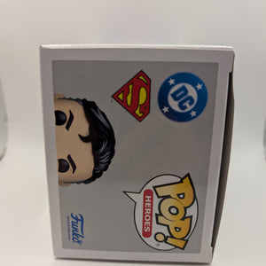 DC Comics - Superman Retro Comic (Flying) Pop! 2025 NYCC Vinyl Figure (RS) #573