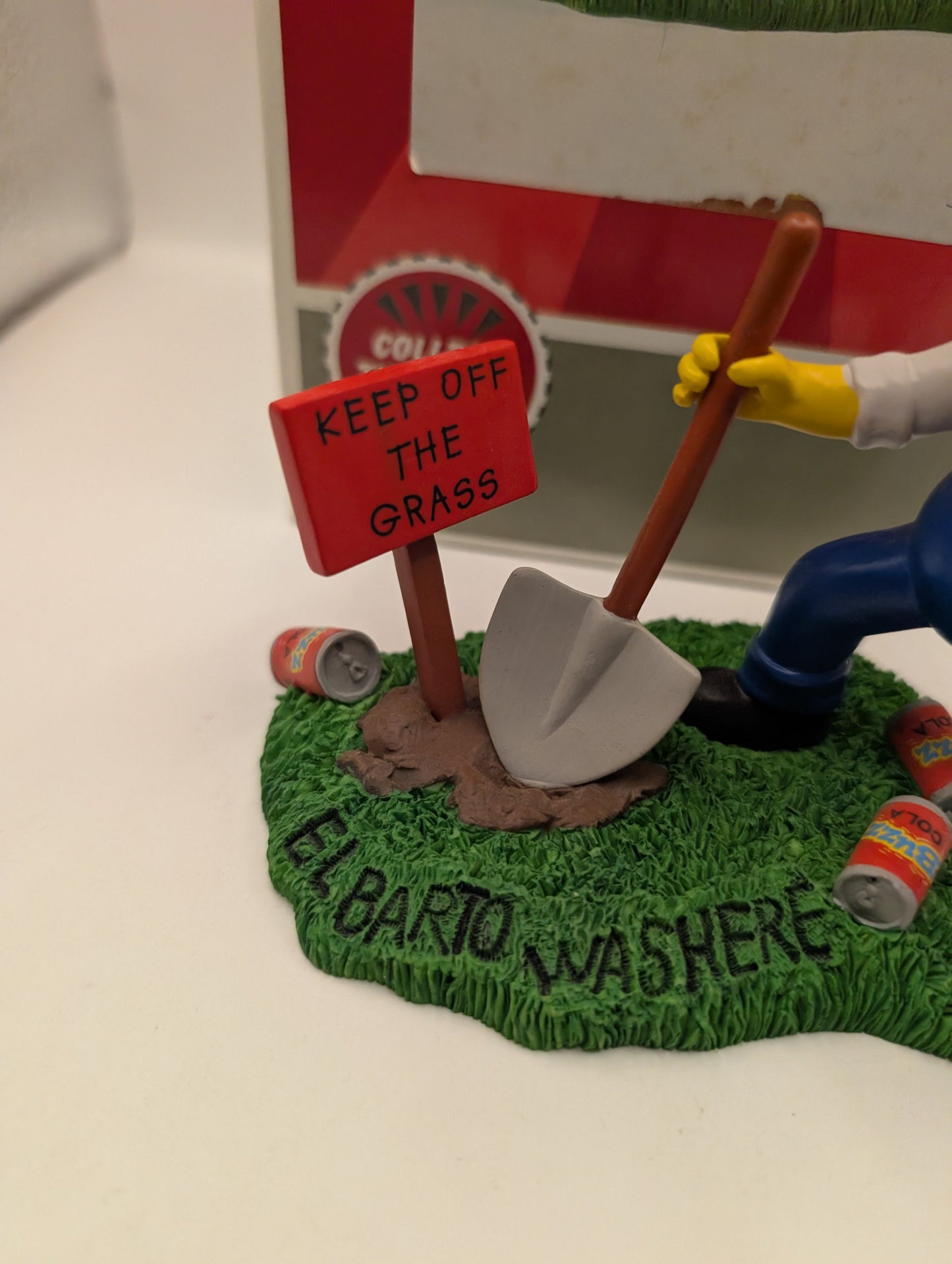 The Simpsons sculpture "Make Way for Willie"  Springfield citizens sculpture with Box FRENLY BRICKS - Open 7 Days