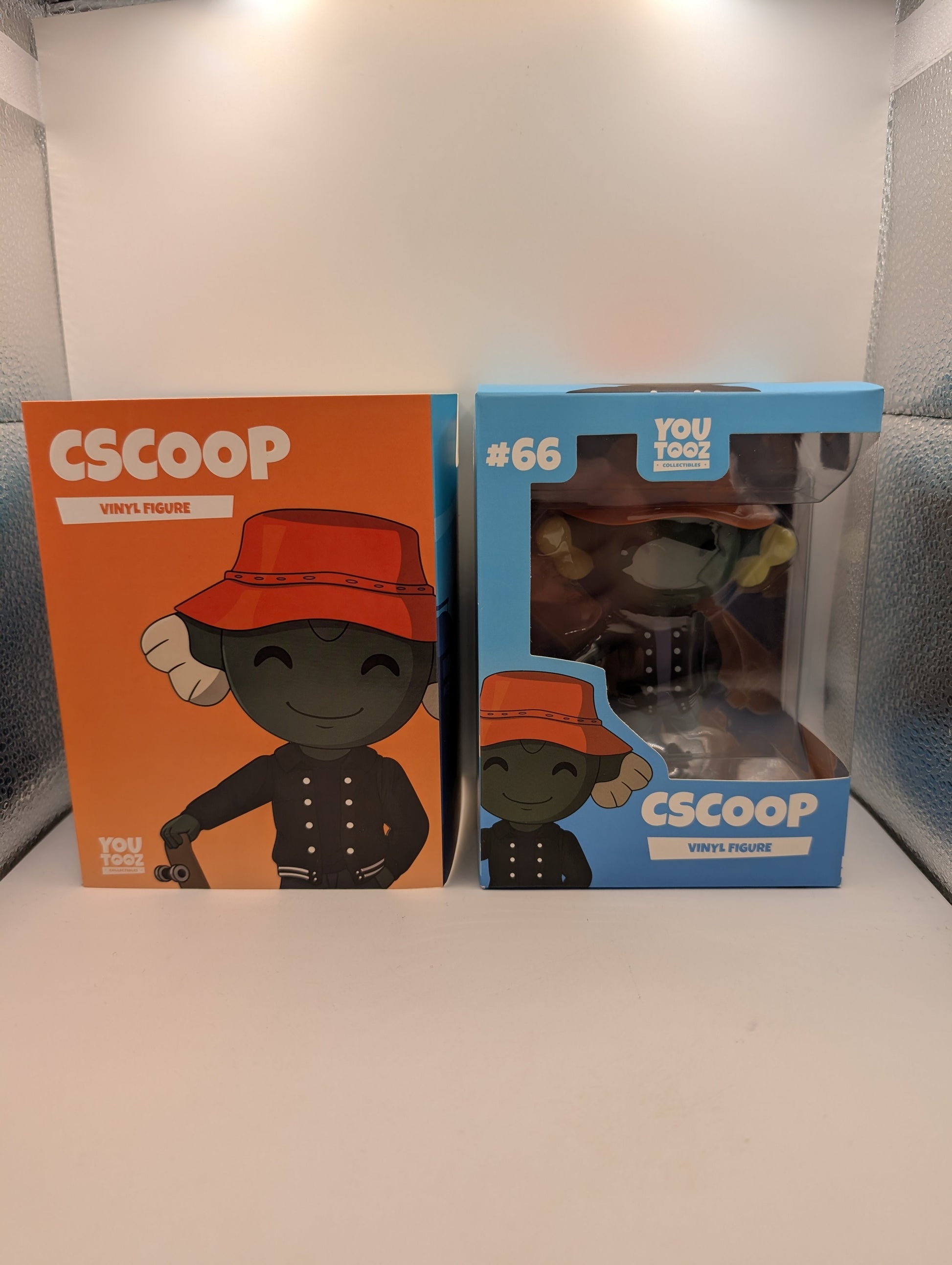 You Tooz Cscoop # 66 Vinyl Figure Limited Edition Code Unscratched FRENLY BRICKS - Open 7 Days