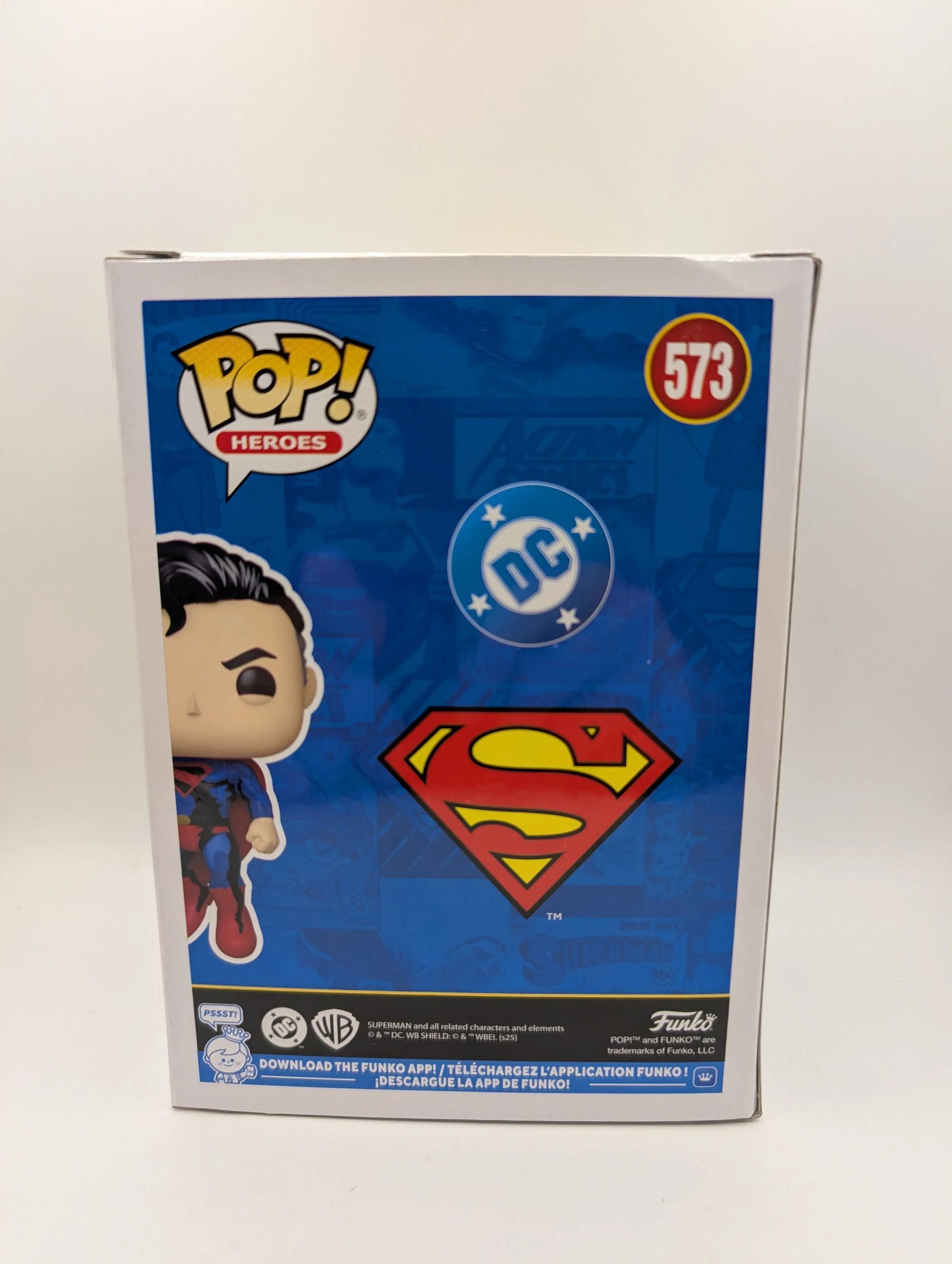 DC Comics - Superman Retro Comic (Flying) Pop! 2025 NYCC Vinyl Figure (RS) #573 FRENLY BRICKS - Open 7 Days image 3