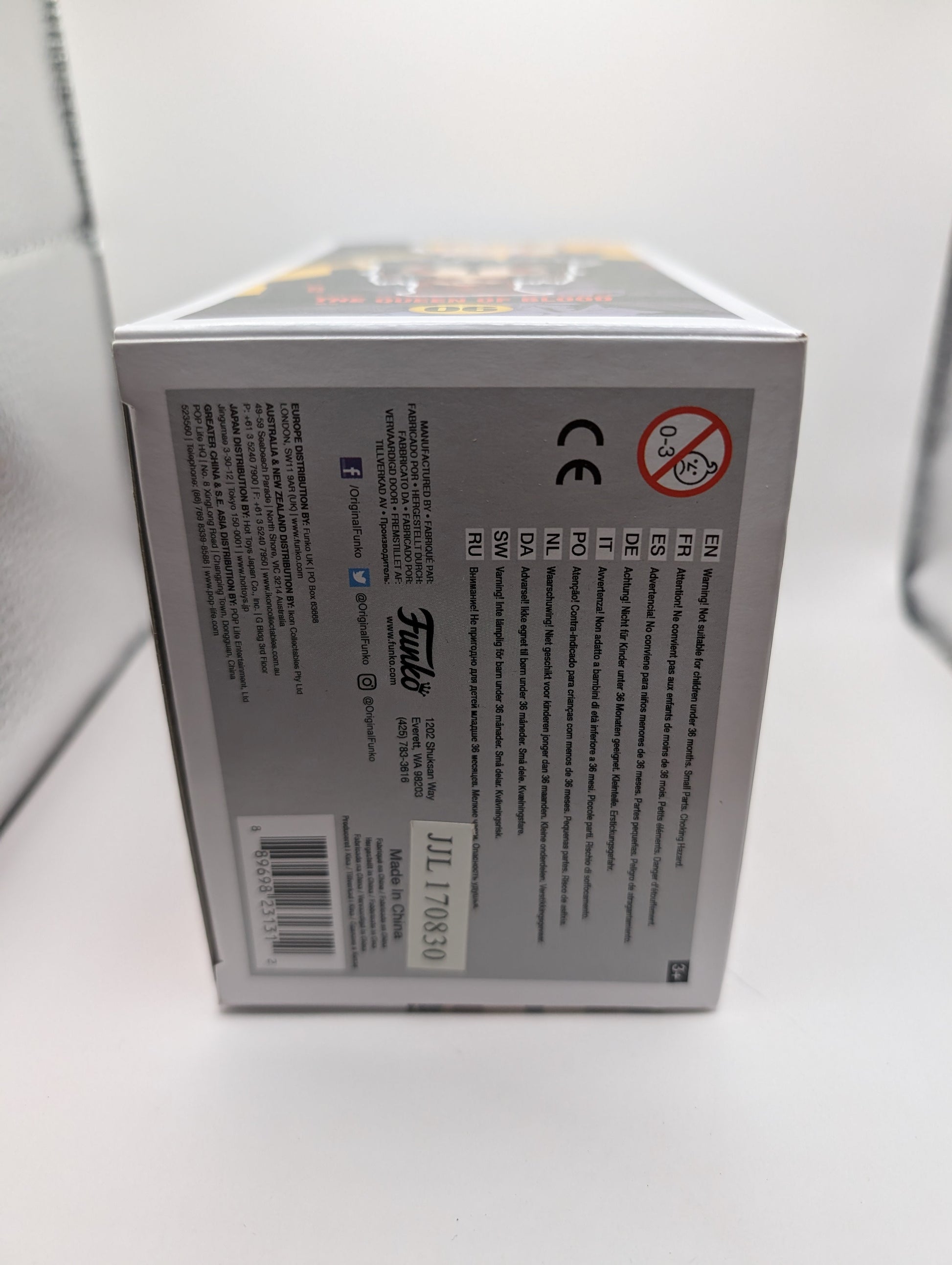 Comics Funko Pop - The Queen of Blood - Hellboy - No. 06 FRENLY BRICKS - Open 7 Days