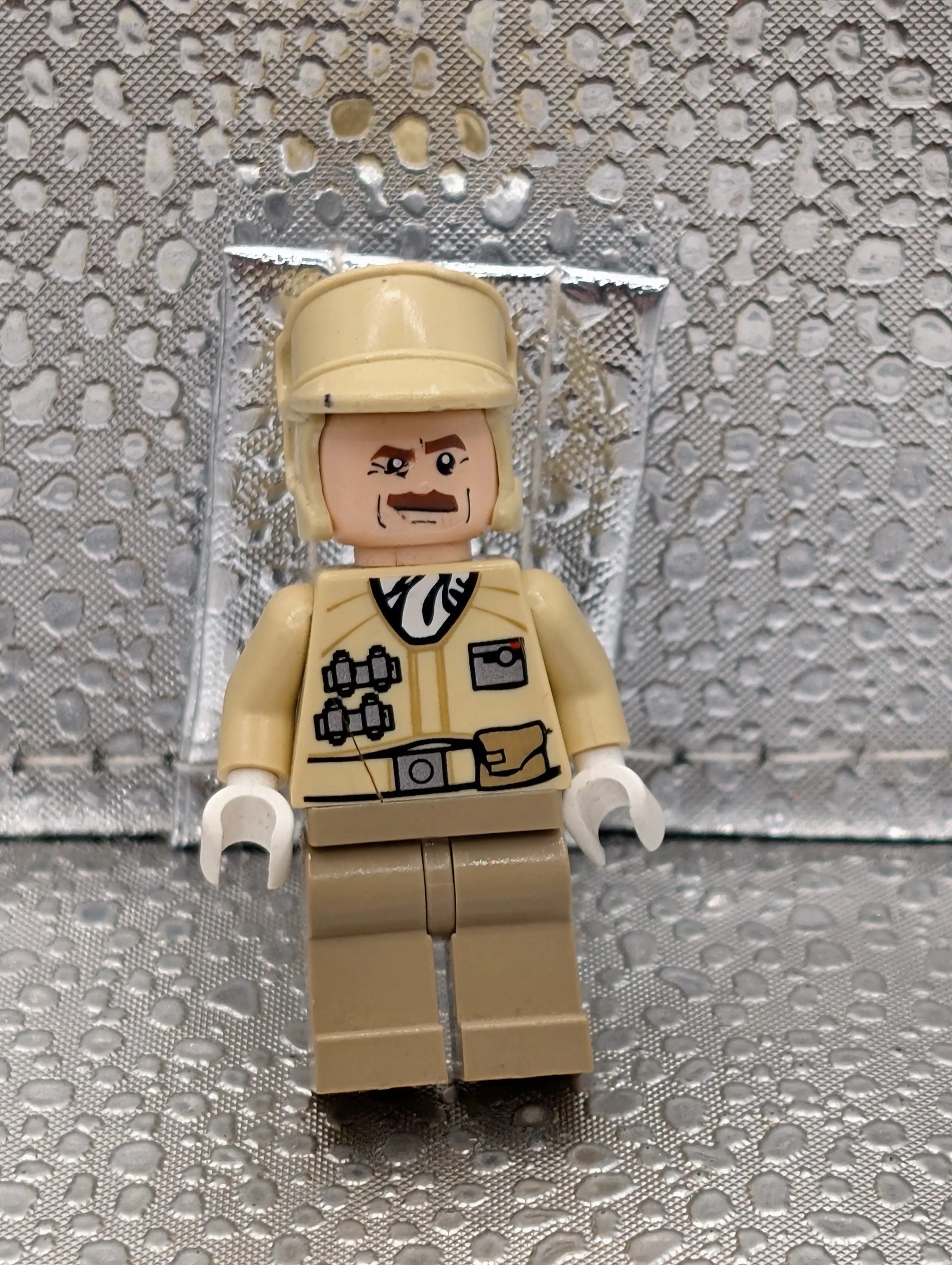 Lego Minifigure Figure Hoth Rebel Trooper sw0425 Tan Uniform Star Wars FRENLY BRICKS - Open 7 Days