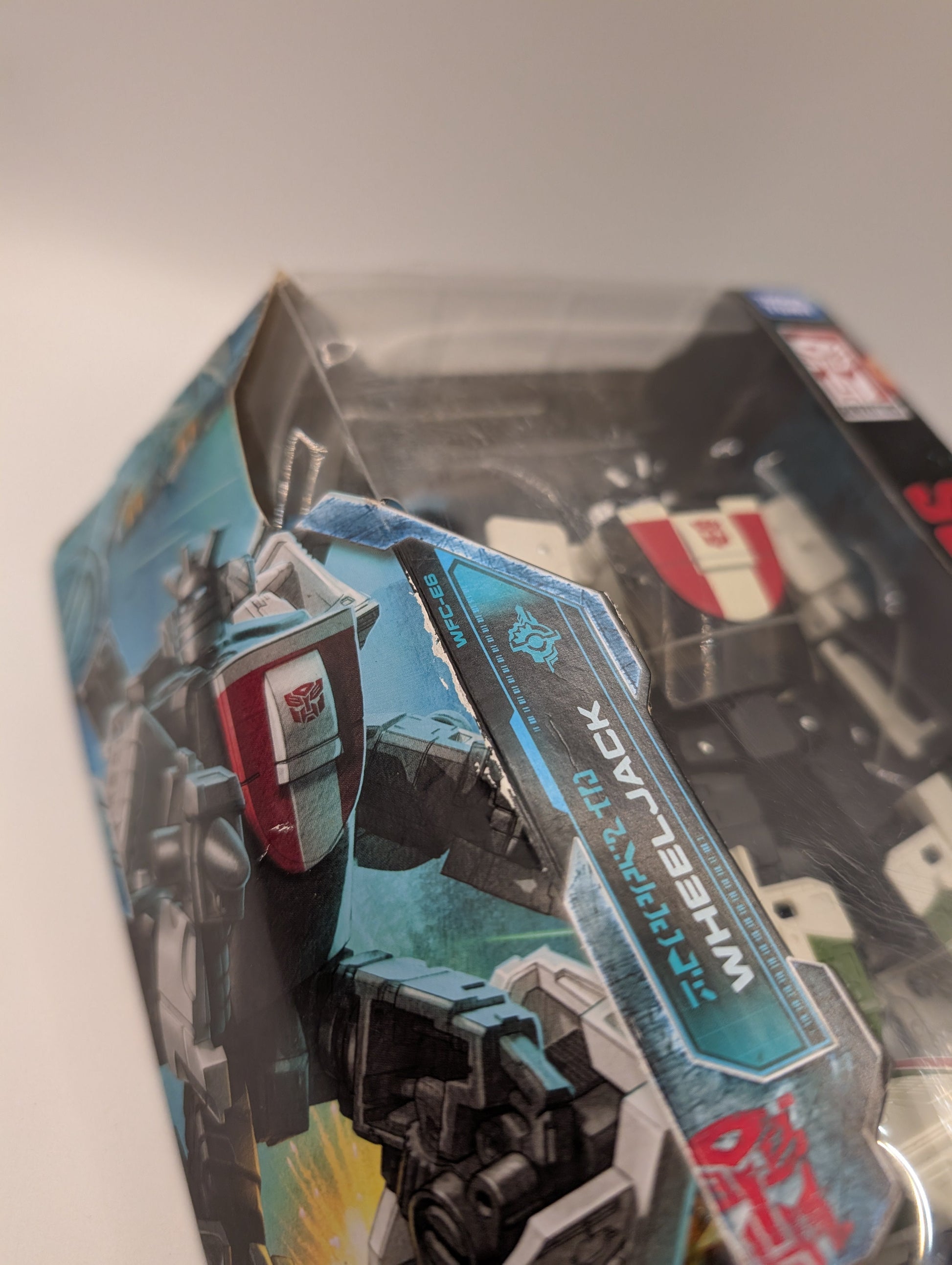 Hasbro Transformers War for Cybertron: Earthrise Deluxe - Wheeljack Action Figure FRENLY BRICKS - Open 7 Days