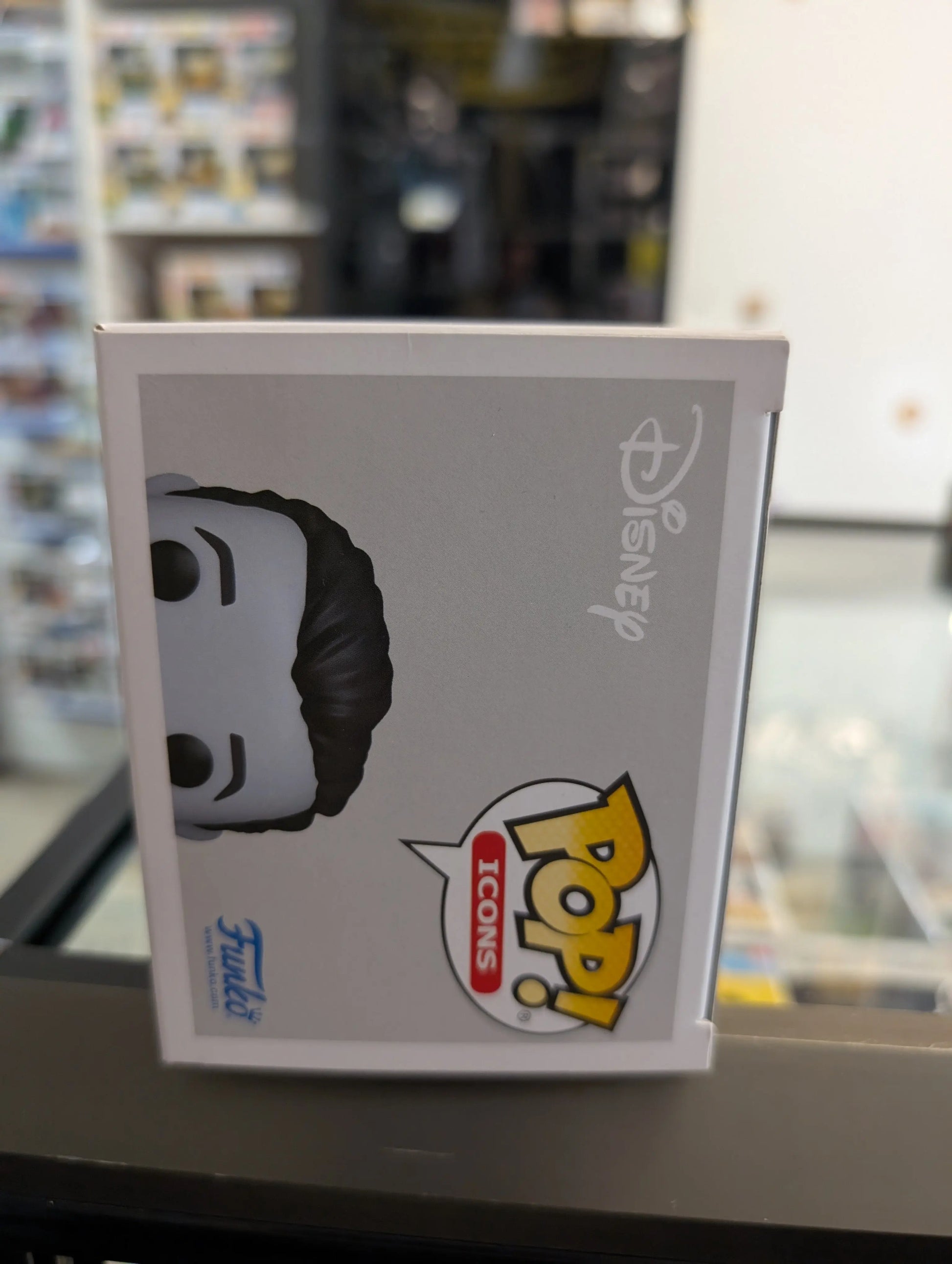 Disney 100th - Walt Disney with drawing Pop! Vinyl Funko #74 FRENLY BRICKS - Open 7 Days